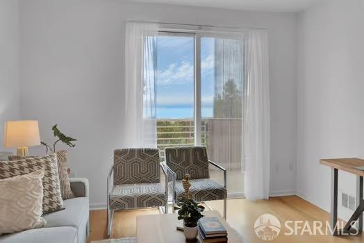 Photo #3: 422675373 Listing 