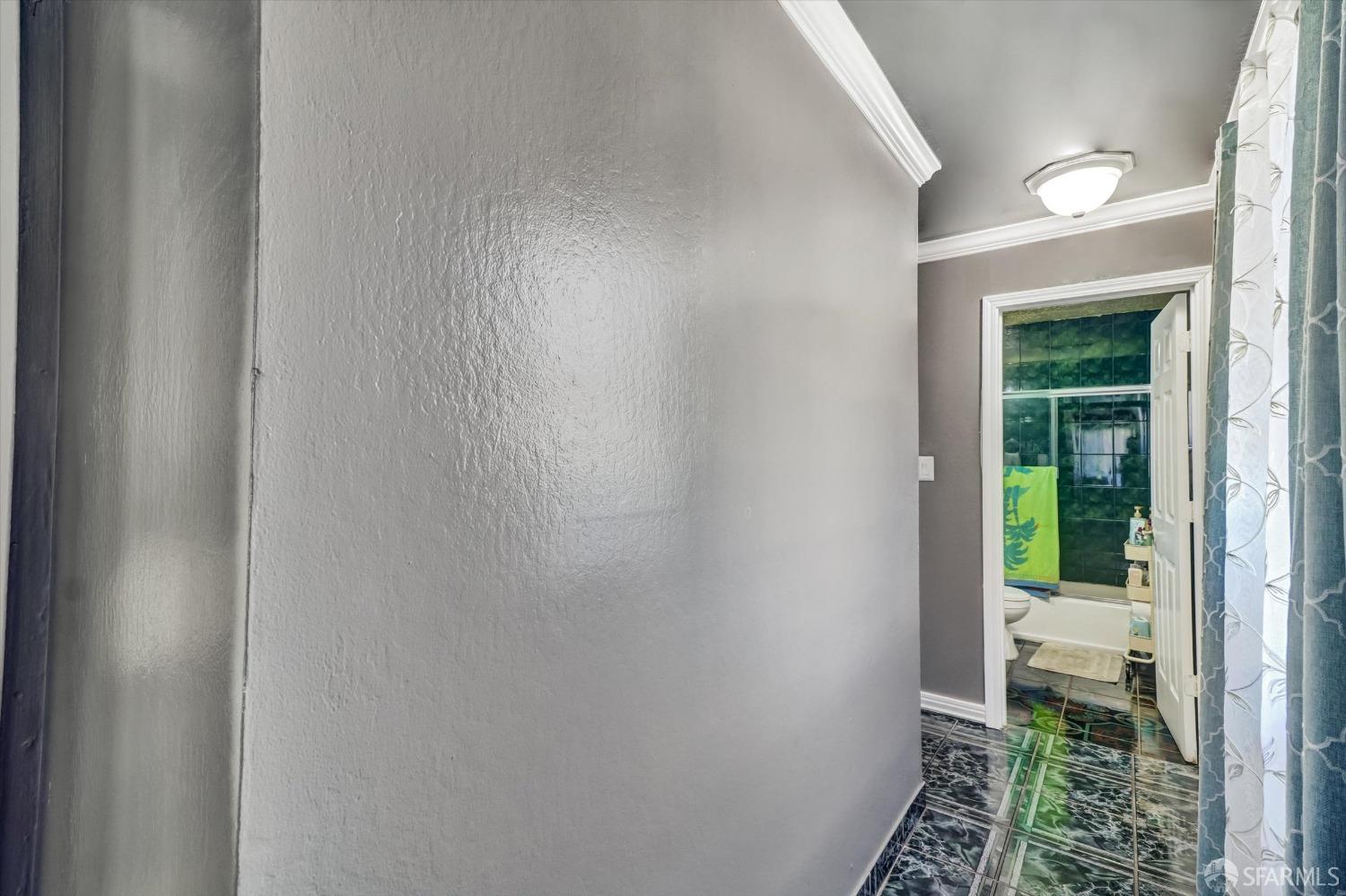 Detail Gallery Image 13 of 26 For 547 Hurlingame Ave, Redwood City,  CA 94063 - 2 Beds | 1 Baths
