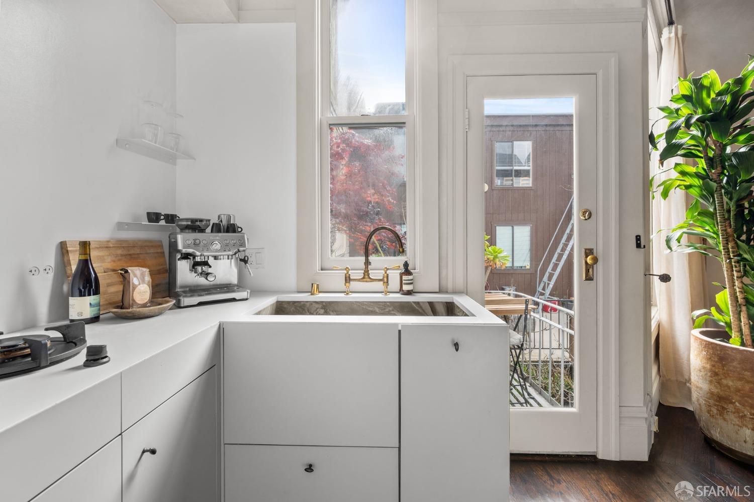 Photo #10: 425018368 Listing: Photo #10