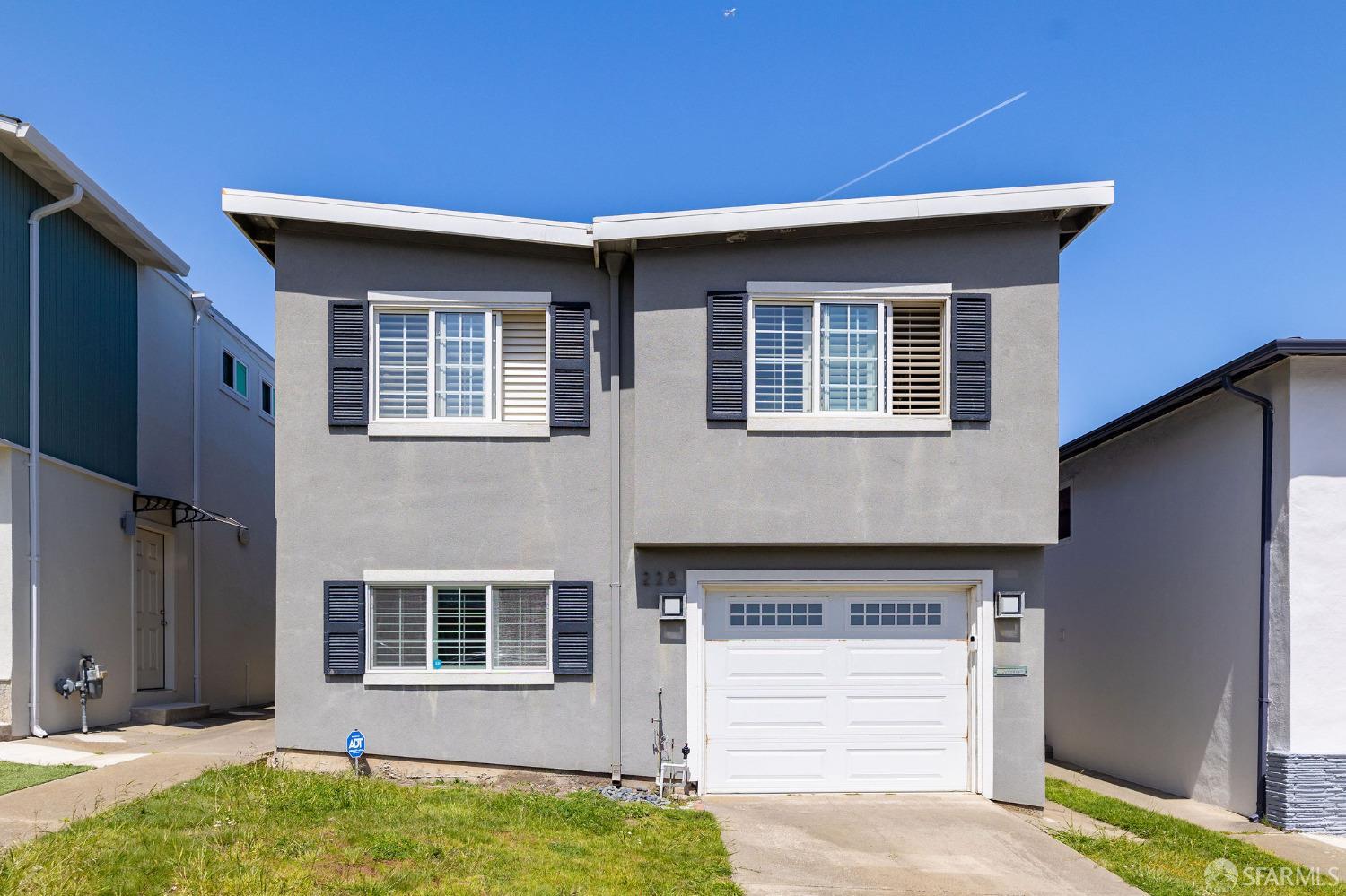 Detail Gallery Image 1 of 31 For 228 Belhaven Ave, Daly City,  CA 94015 - 3 Beds | 3 Baths