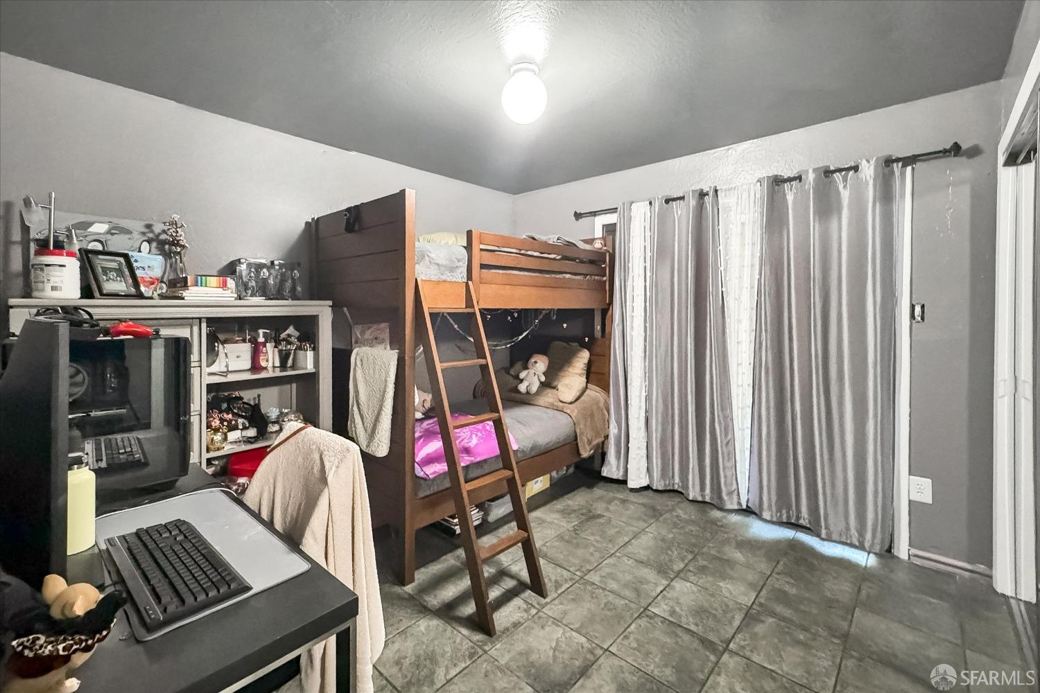 Detail Gallery Image 14 of 26 For 547 Hurlingame Ave, Redwood City,  CA 94063 - 2 Beds | 1 Baths
