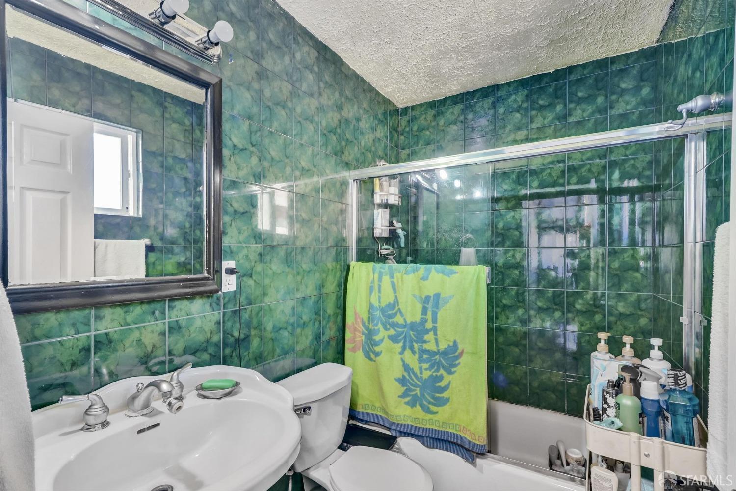 Detail Gallery Image 18 of 26 For 547 Hurlingame Ave, Redwood City,  CA 94063 - 2 Beds | 1 Baths
