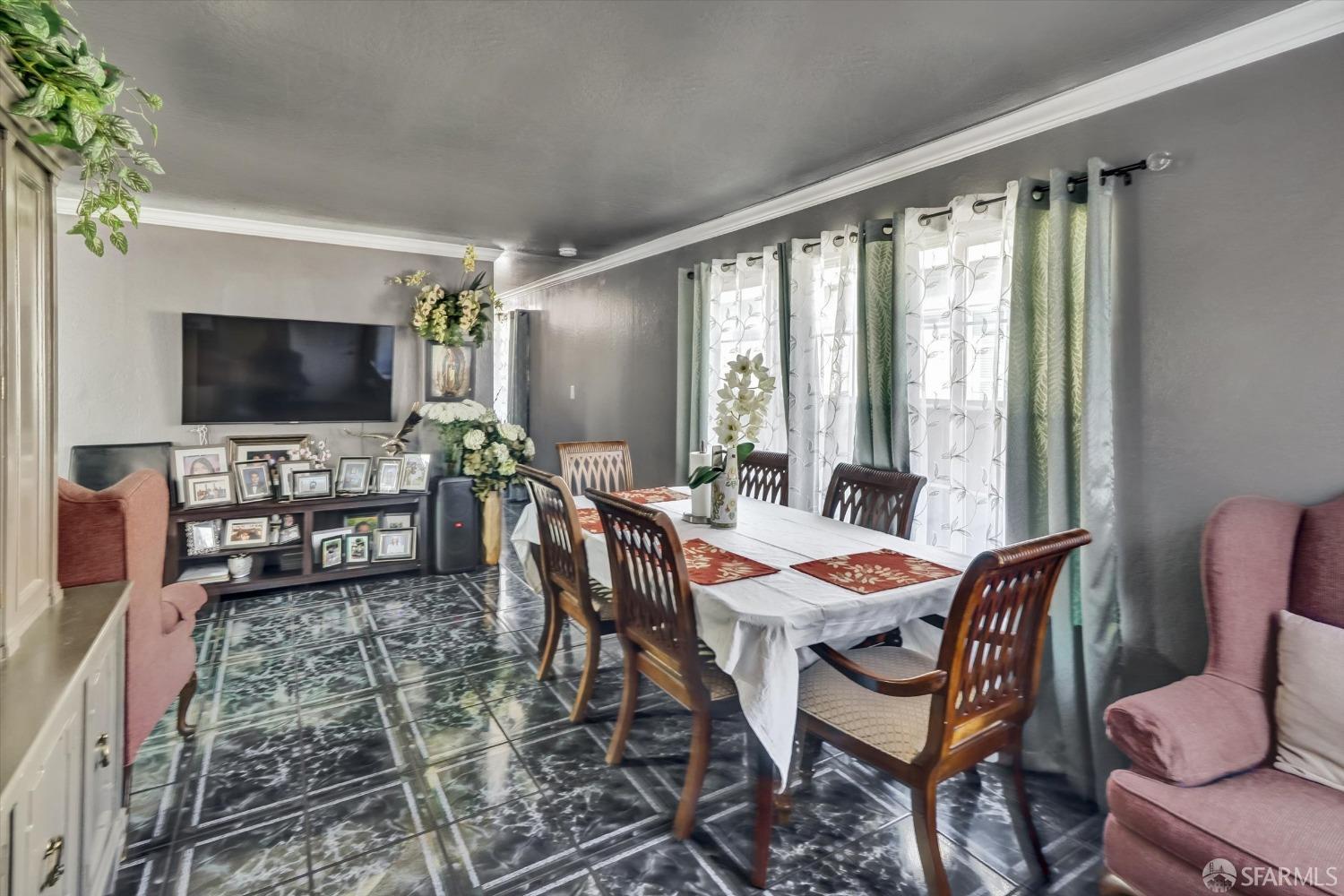Detail Gallery Image 6 of 26 For 547 Hurlingame Ave, Redwood City,  CA 94063 - 2 Beds | 1 Baths