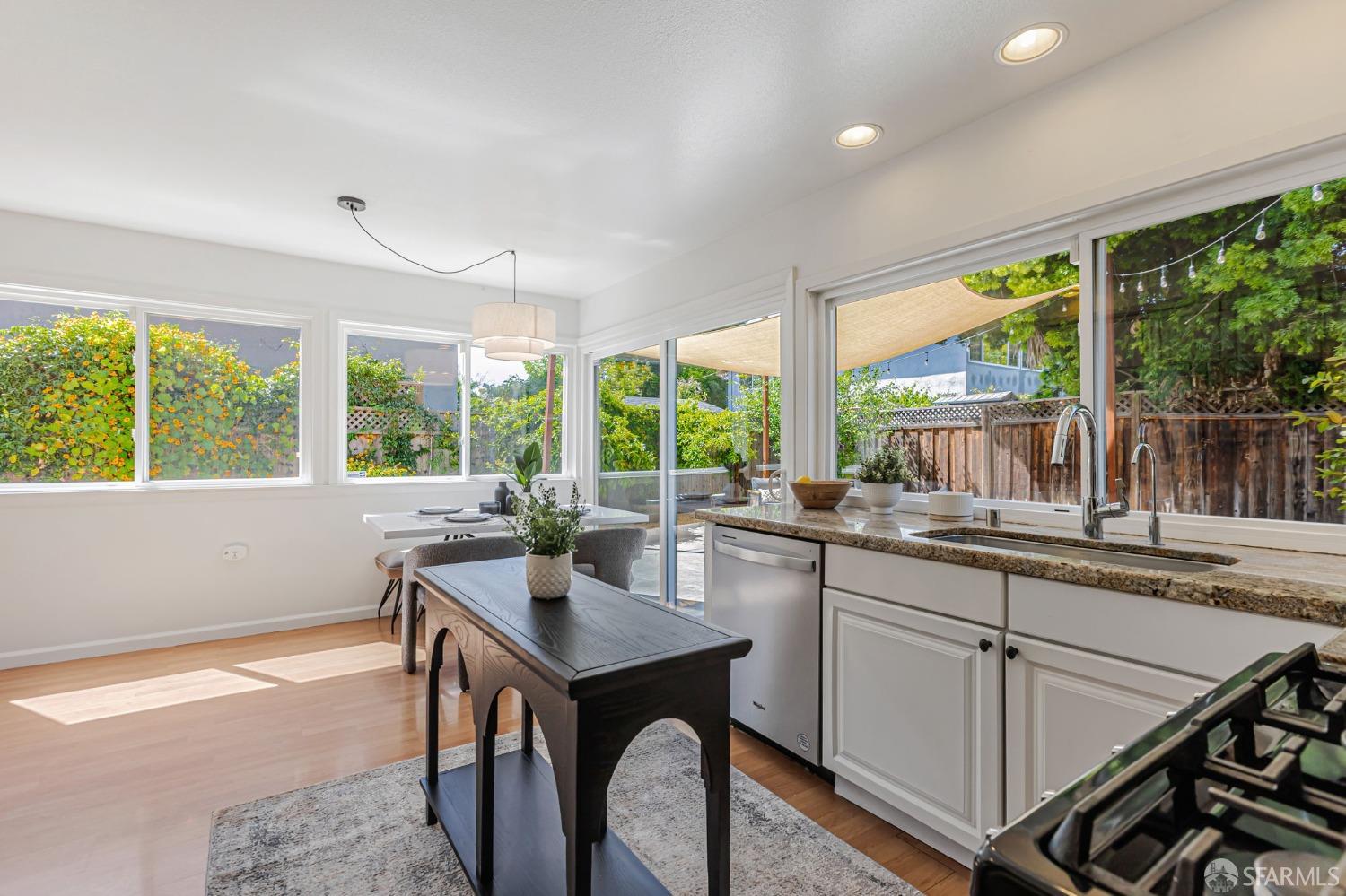Detail Gallery Image 10 of 31 For 269 Esteban Way, San Jose,  CA 95119 - 4 Beds | 2 Baths