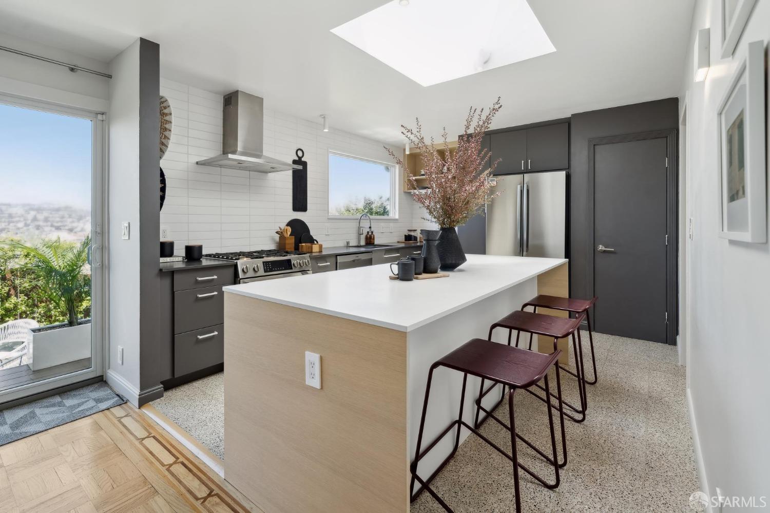 Detail Gallery Image 12 of 54 For 120 Brunswick St, San Francisco,  CA 94112 - 3 Beds | 3 Baths