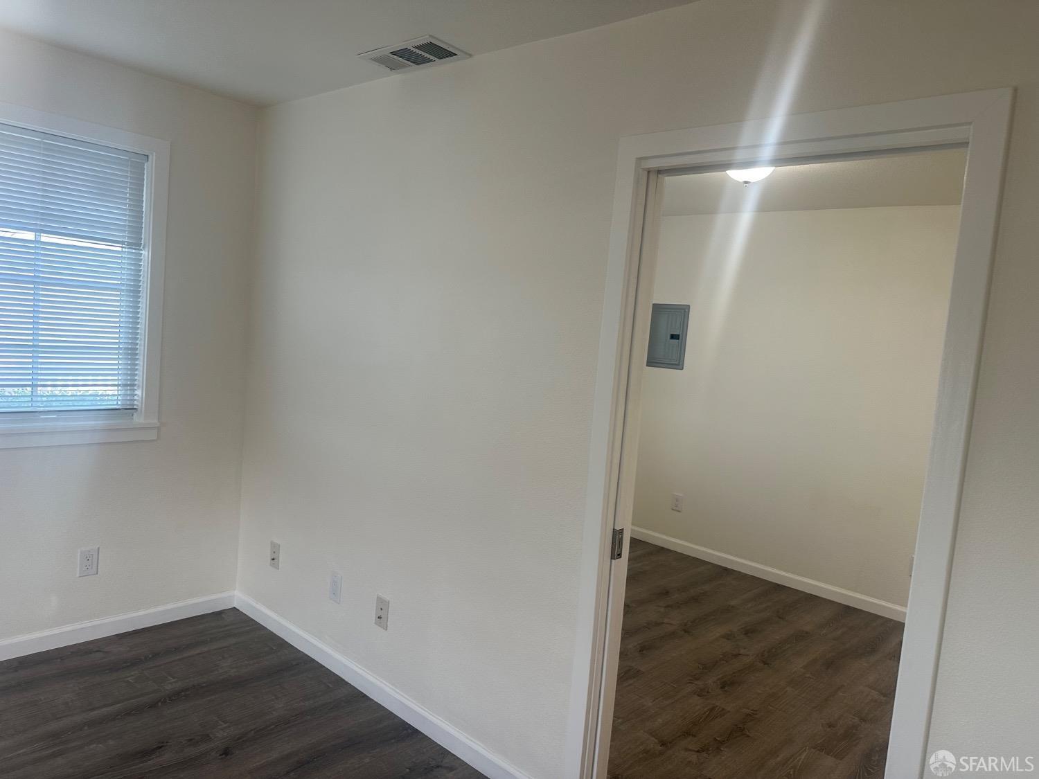 Detail Gallery Image 12 of 23 For 1897 Beach Park Blvd, Foster City,  CA 94404 - 1 Beds | 1 Baths