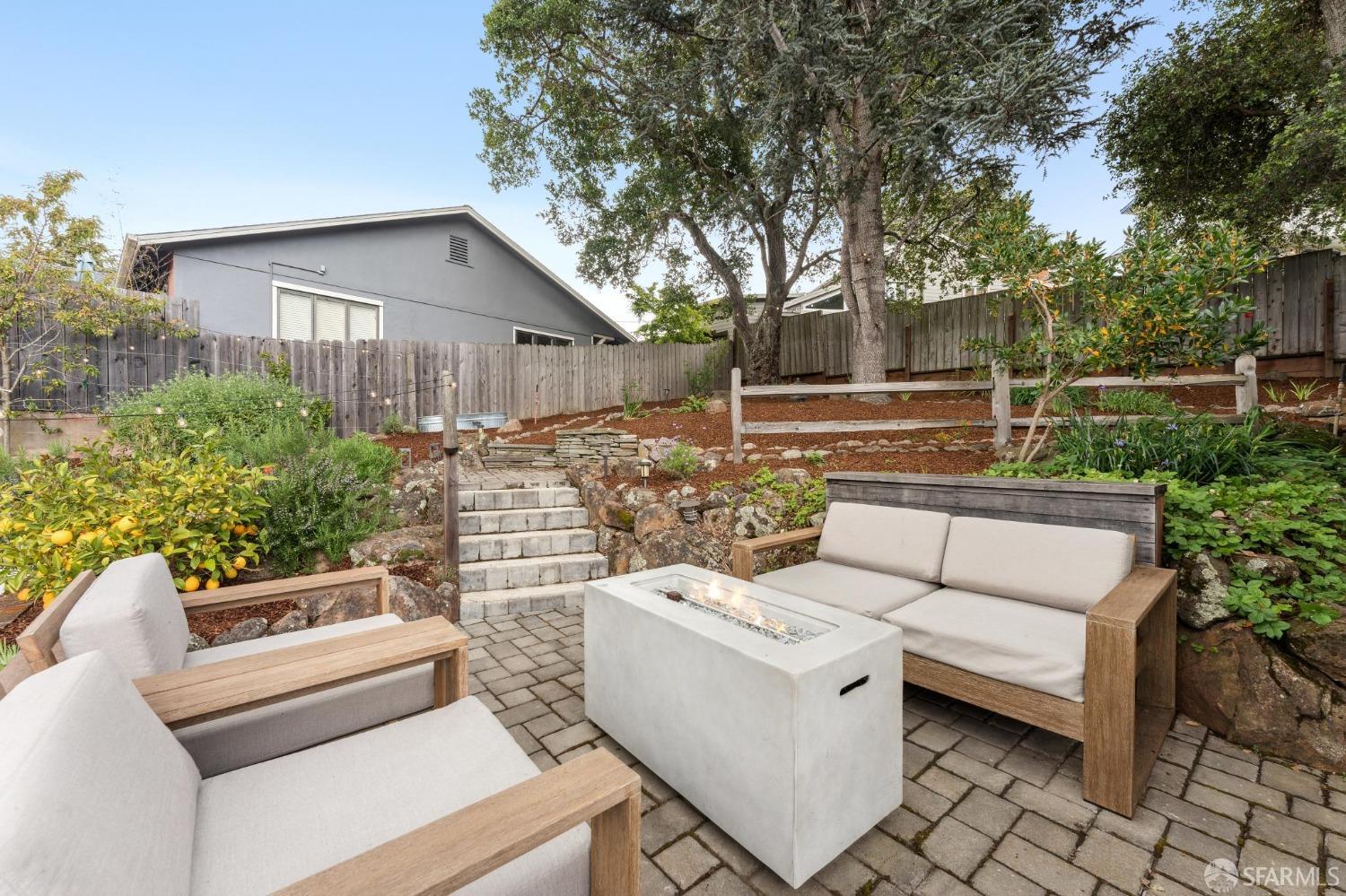 Detail Gallery Image 21 of 30 For 2705 Ponce Ave, Belmont,  CA 94002 - 2 Beds | 2 Baths