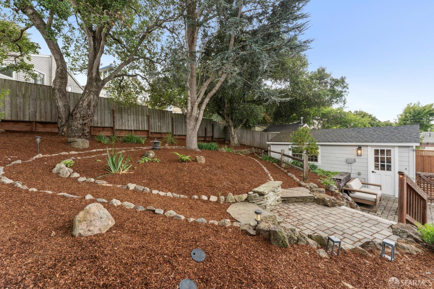 Detail Gallery Image 22 of 30 For 2705 Ponce Ave, Belmont,  CA 94002 - 2 Beds | 2 Baths