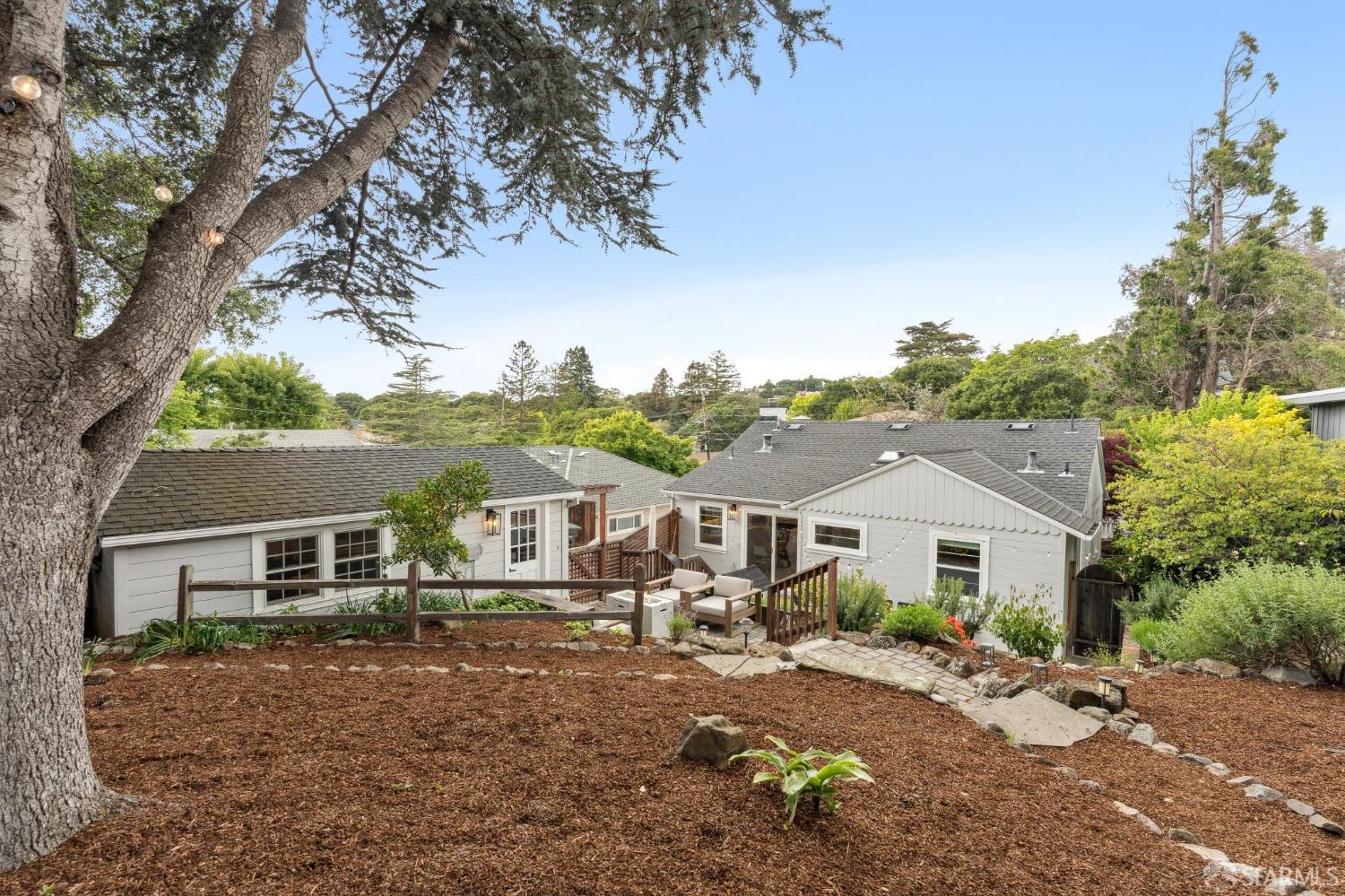Detail Gallery Image 24 of 30 For 2705 Ponce Ave, Belmont,  CA 94002 - 2 Beds | 2 Baths