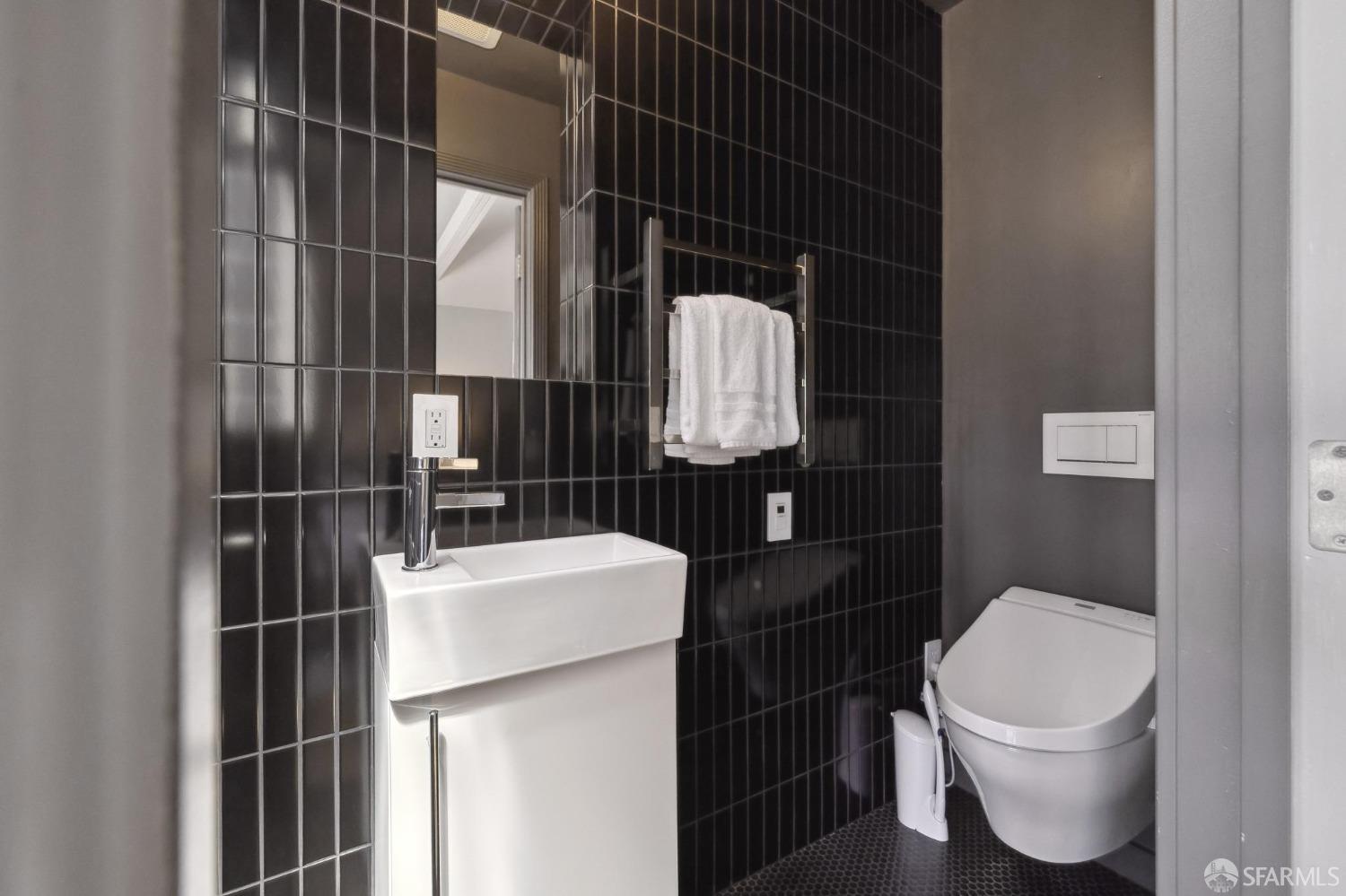 Detail Gallery Image 34 of 54 For 120 Brunswick St, San Francisco,  CA 94112 - 3 Beds | 3 Baths