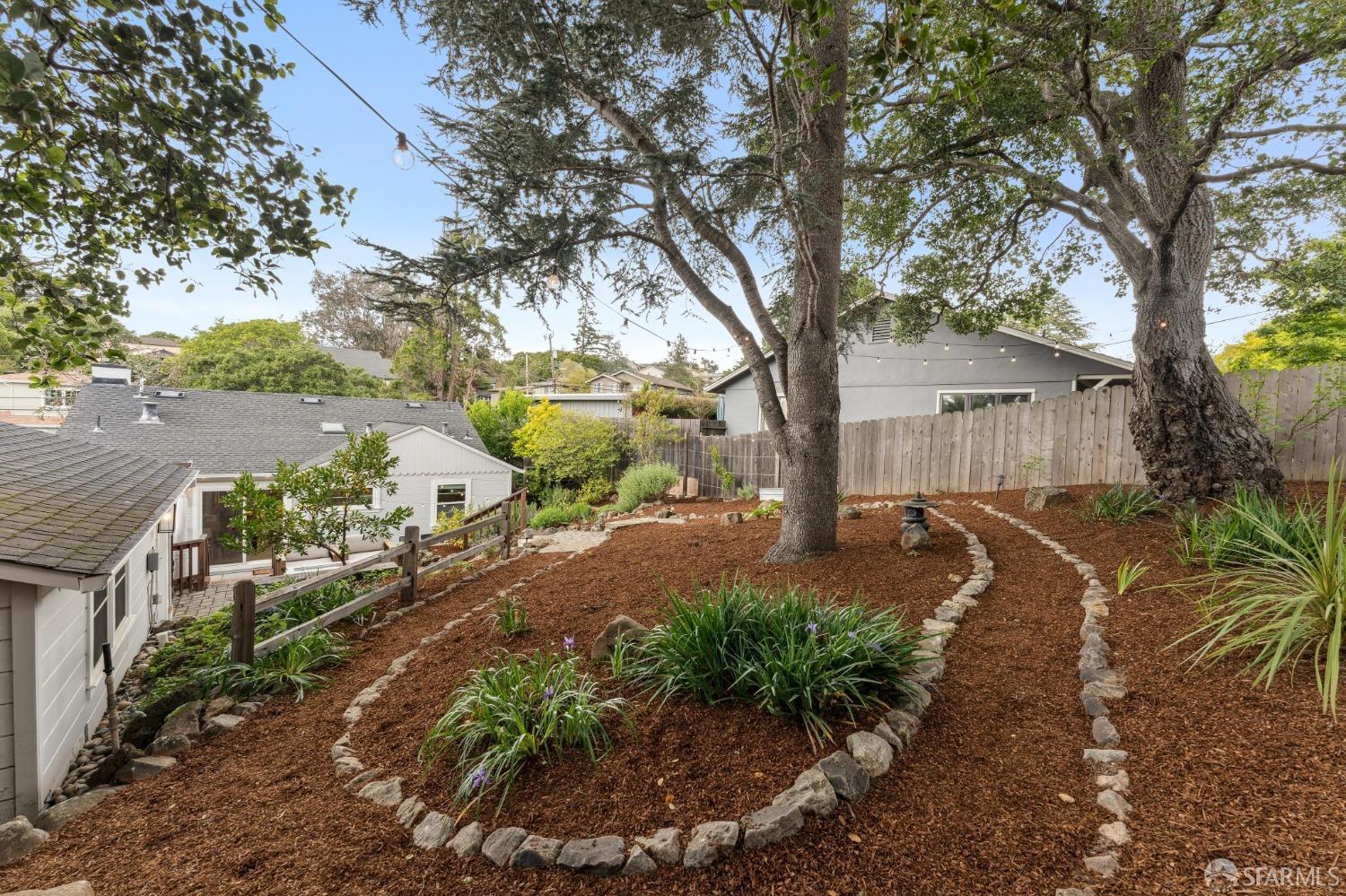 Detail Gallery Image 23 of 30 For 2705 Ponce Ave, Belmont,  CA 94002 - 2 Beds | 2 Baths