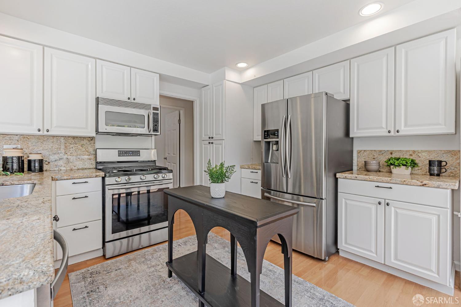 Detail Gallery Image 9 of 31 For 269 Esteban Way, San Jose,  CA 95119 - 4 Beds | 2 Baths
