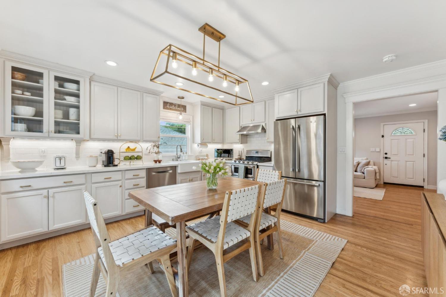 Detail Gallery Image 9 of 30 For 2705 Ponce Ave, Belmont,  CA 94002 - 2 Beds | 2 Baths