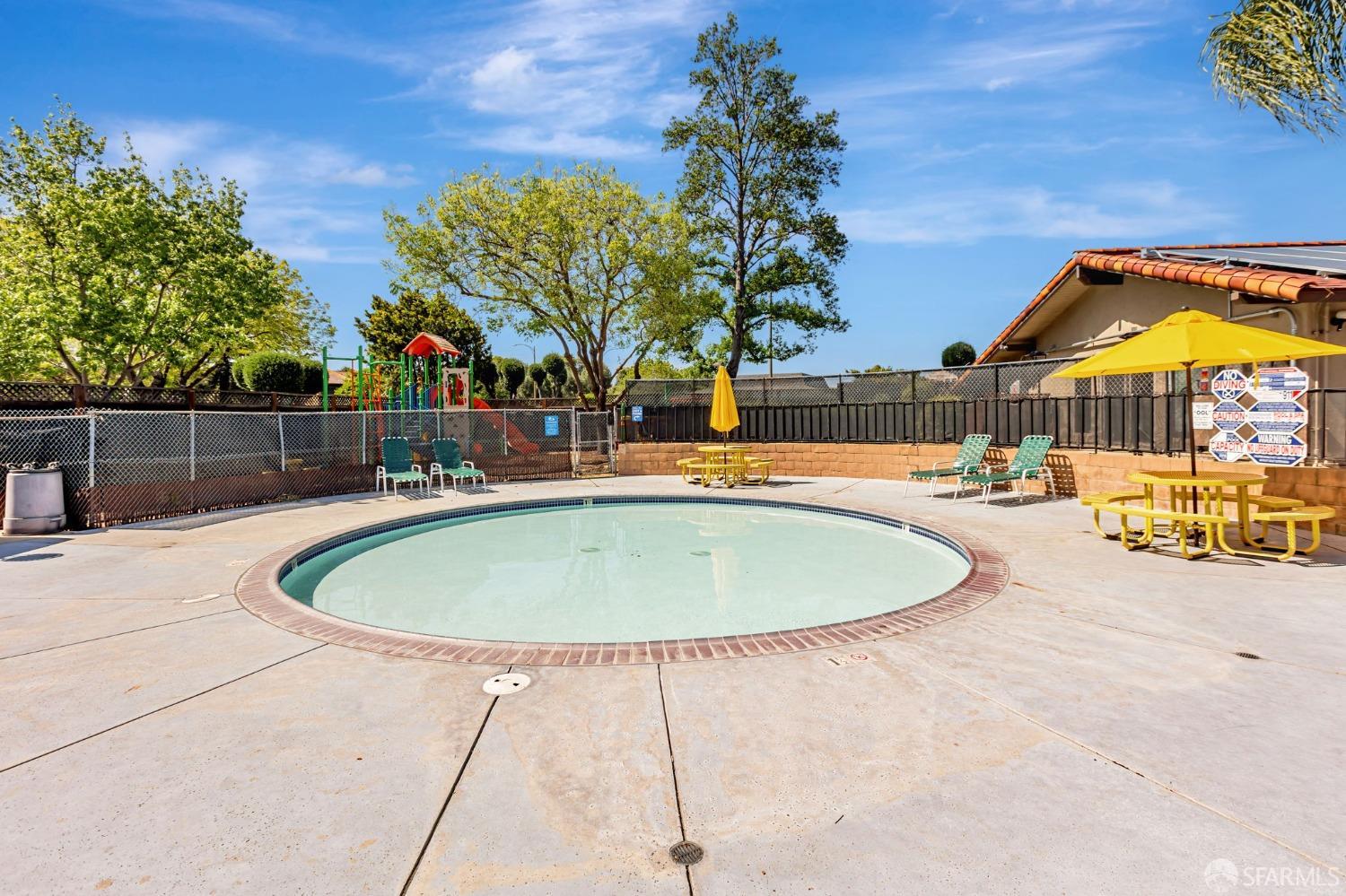 Detail Gallery Image 28 of 31 For 269 Esteban Way, San Jose,  CA 95119 - 4 Beds | 2 Baths