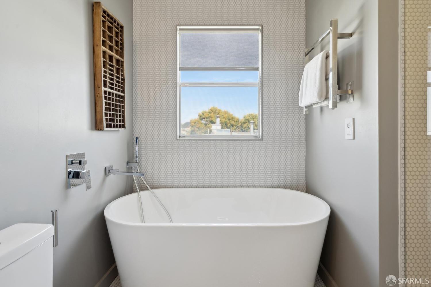 Detail Gallery Image 40 of 54 For 120 Brunswick St, San Francisco,  CA 94112 - 3 Beds | 3 Baths