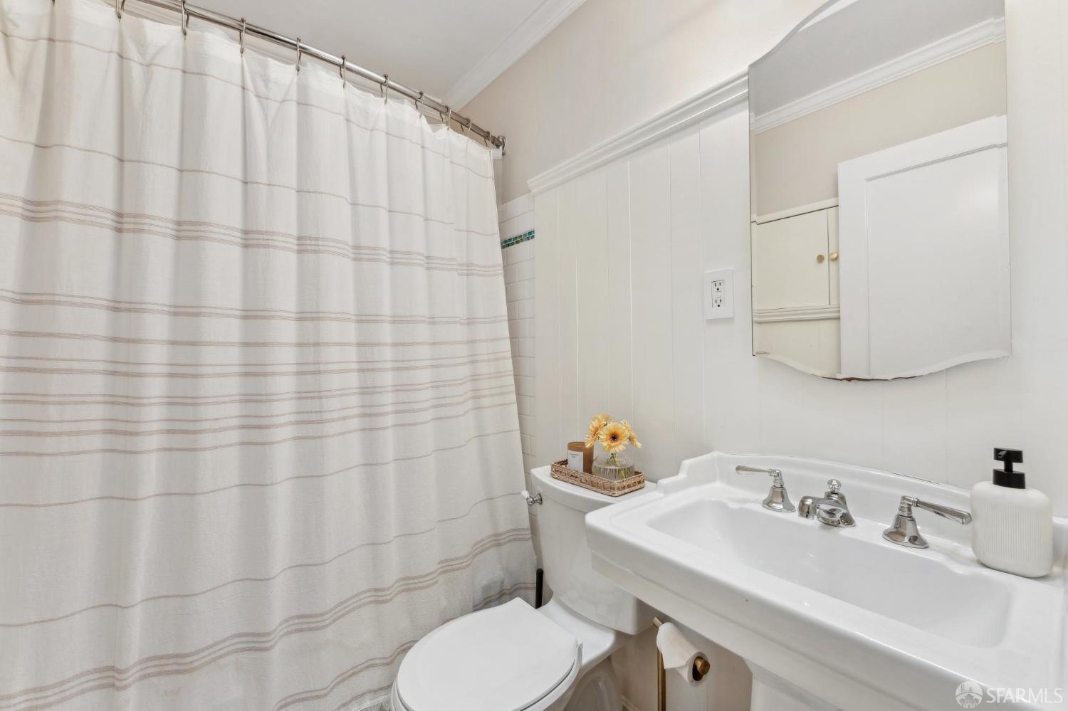 Detail Gallery Image 17 of 30 For 2705 Ponce Ave, Belmont,  CA 94002 - 2 Beds | 2 Baths