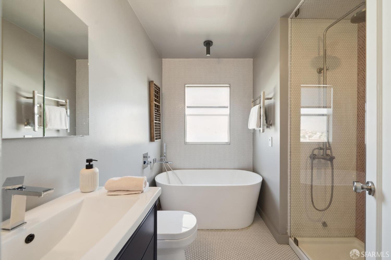 Detail Gallery Image 39 of 54 For 120 Brunswick St, San Francisco,  CA 94112 - 3 Beds | 3 Baths