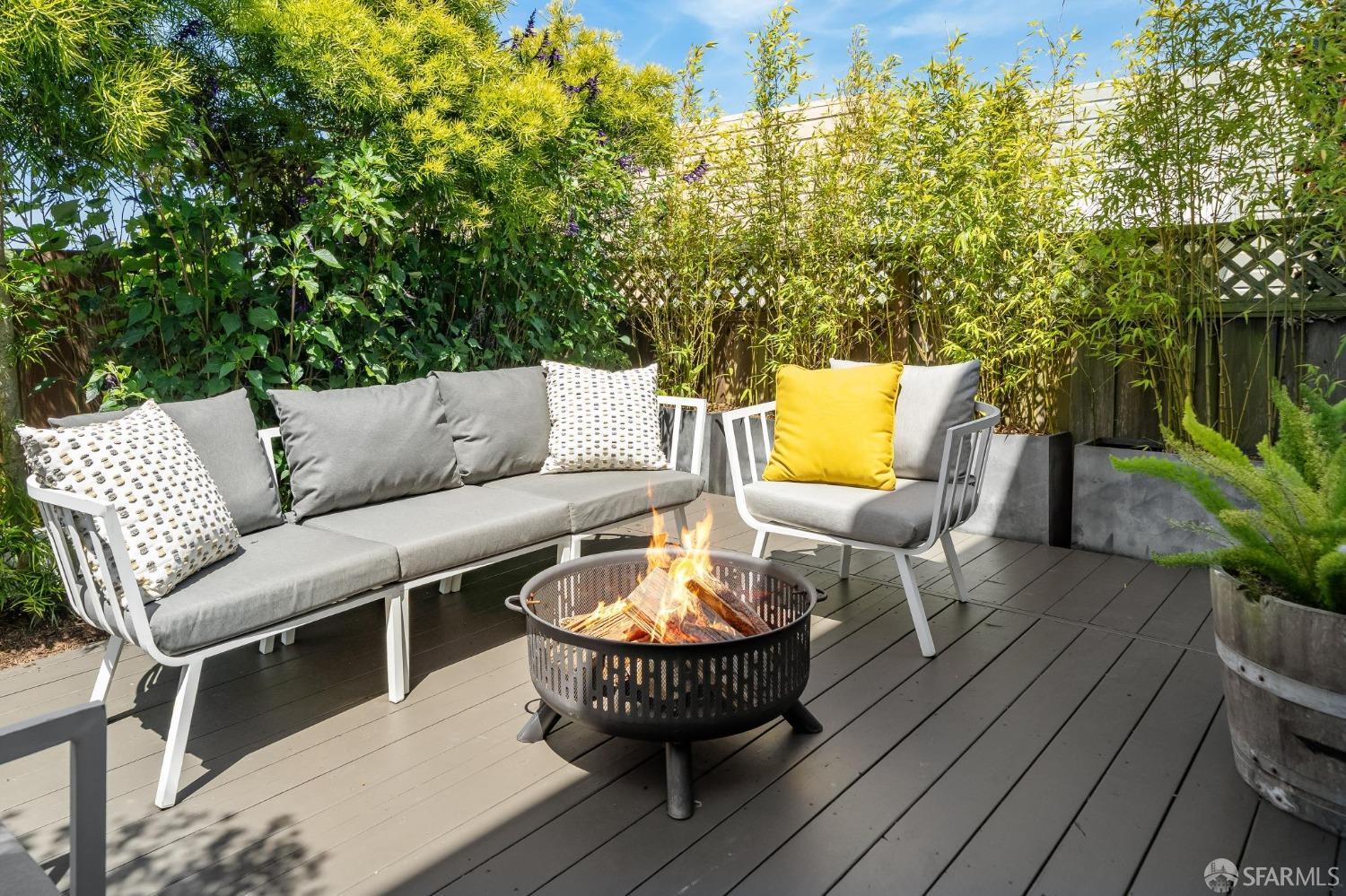 Detail Gallery Image 27 of 54 For 120 Brunswick St, San Francisco,  CA 94112 - 3 Beds | 3 Baths