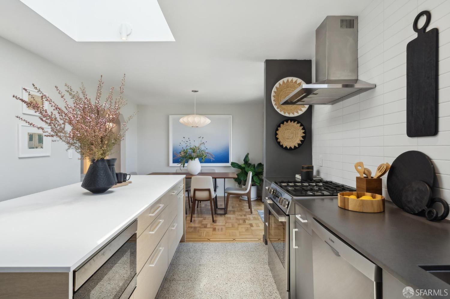 Detail Gallery Image 16 of 54 For 120 Brunswick St, San Francisco,  CA 94112 - 3 Beds | 3 Baths