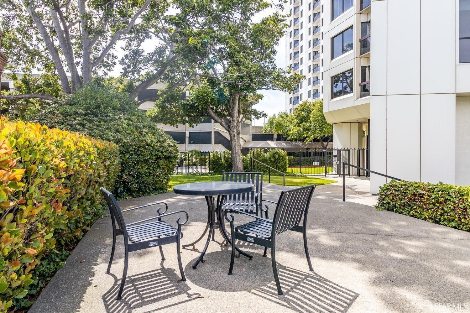 Detail Gallery Image 30 of 36 For 6363 Christie Ave #1823,  Emeryville,  CA 94608 - 1 Beds | 1 Baths