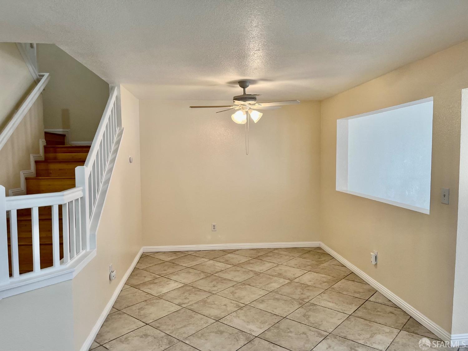 Detail Gallery Image 4 of 32 For 1713 Crater Peak Way, Antioch,  CA 94531 - 3 Beds | 2 Baths