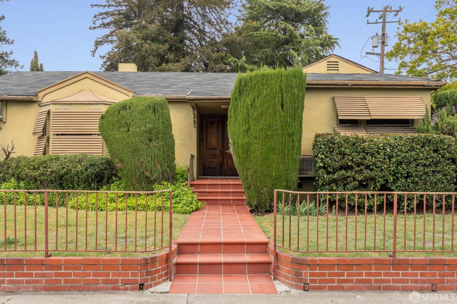 Detail Gallery Image 2 of 26 For 1600 B St, Hayward,  CA 94541 - – Beds | – Baths