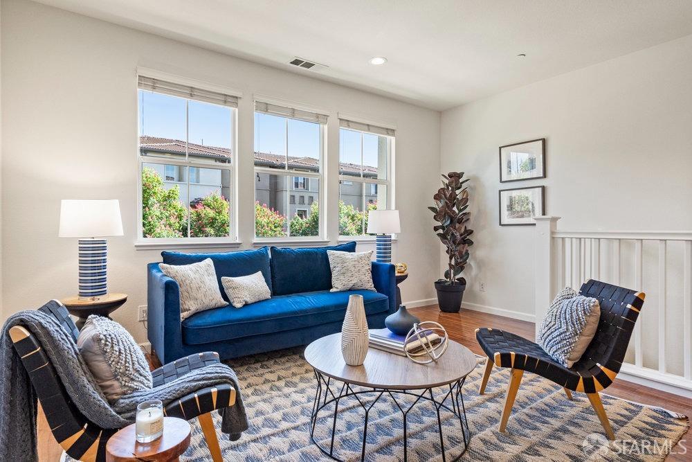 Detail Gallery Image 2 of 36 For 254 Sullivan Way, Hayward,  CA 94541 - 4 Beds | 4 Baths