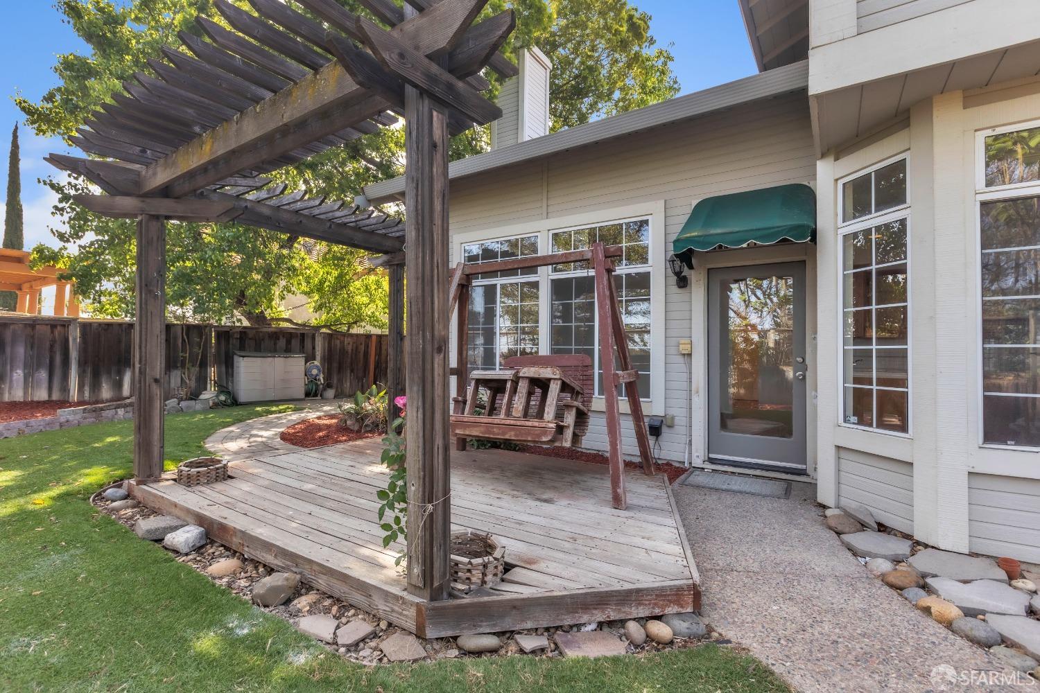 Detail Gallery Image 10 of 49 For 4737 Crestone Peak Dr, Antioch,  CA 94531 - 4 Beds | 3 Baths