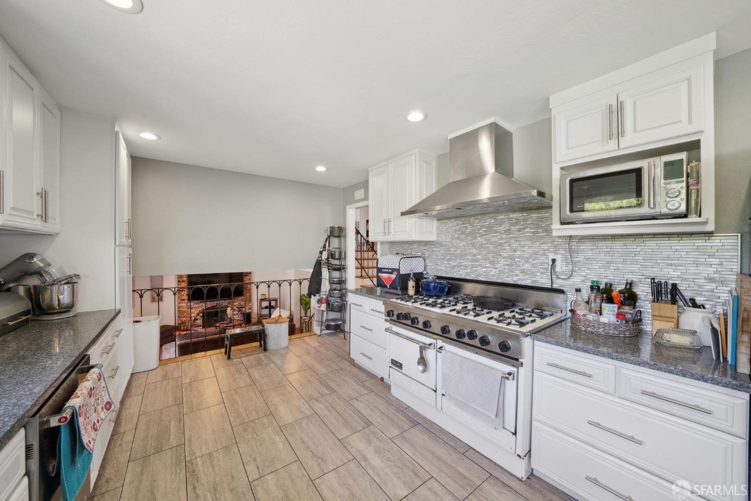 Detail Gallery Image 9 of 44 For 5630 New Ct, San Jose,  CA 95123 - 4 Beds | 3 Baths