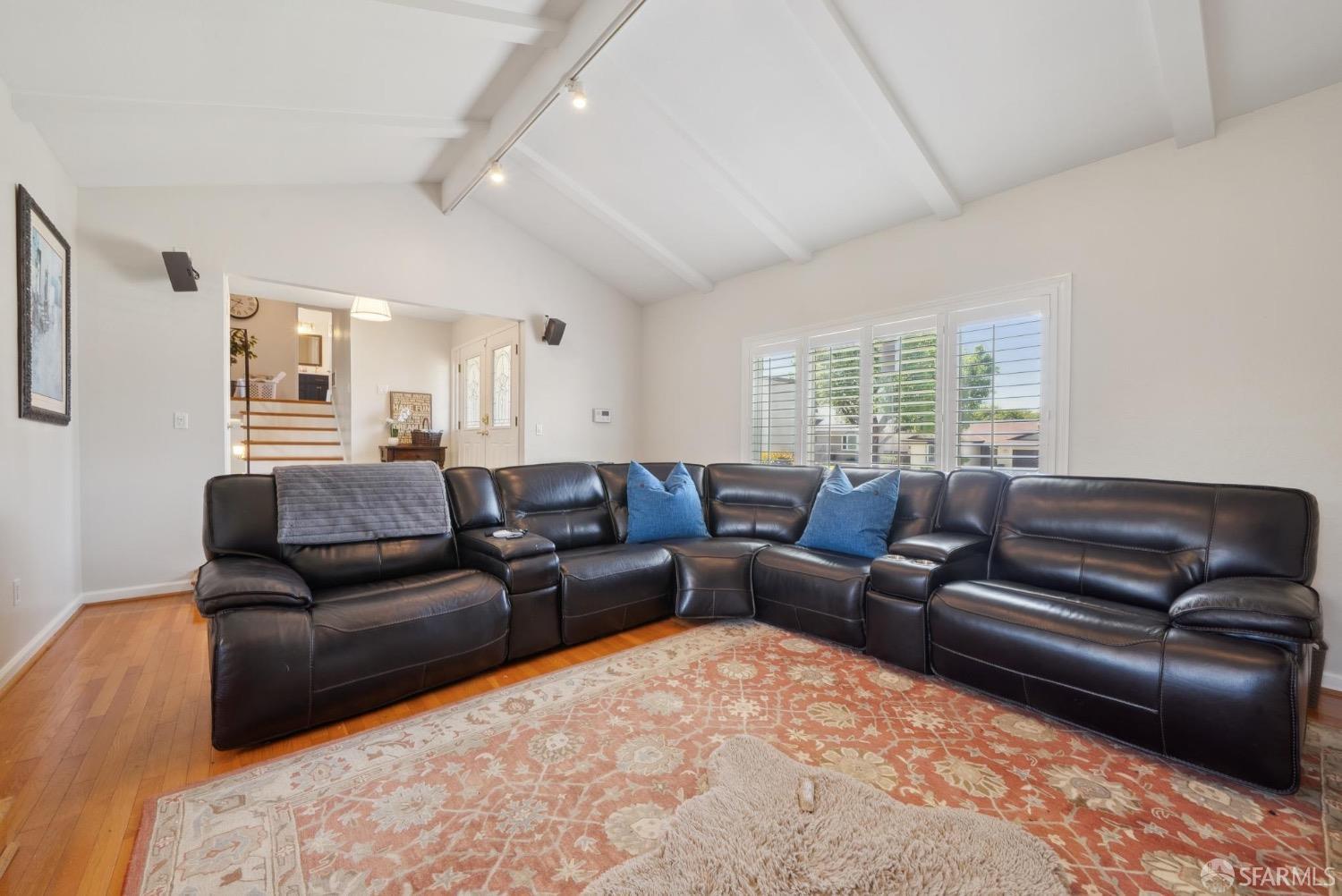 Detail Gallery Image 3 of 44 For 5630 New Ct, San Jose,  CA 95123 - 4 Beds | 3 Baths