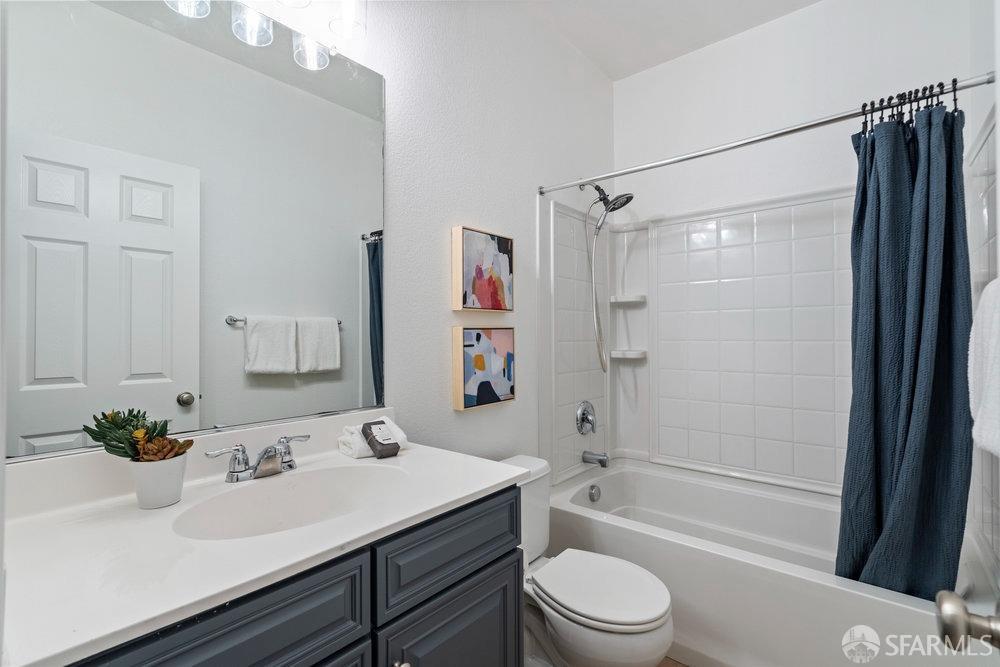 Detail Gallery Image 14 of 36 For 254 Sullivan Way, Hayward,  CA 94541 - 4 Beds | 4 Baths