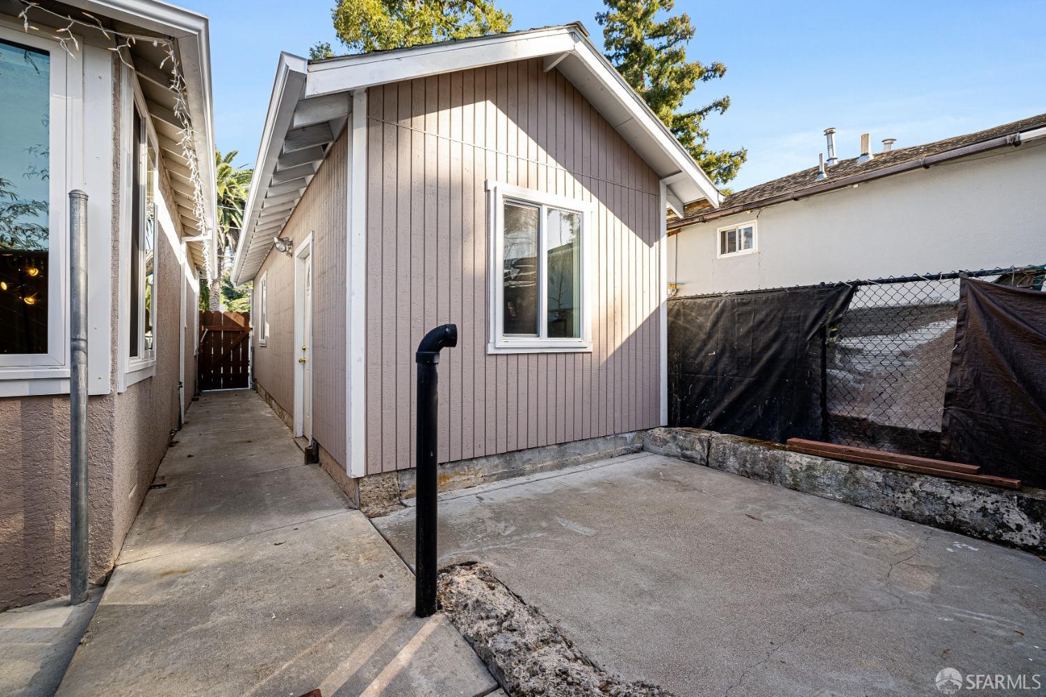Detail Gallery Image 48 of 56 For 795 9th Ave, Redwood City,  CA 94063 - 3 Beds | 1 Baths