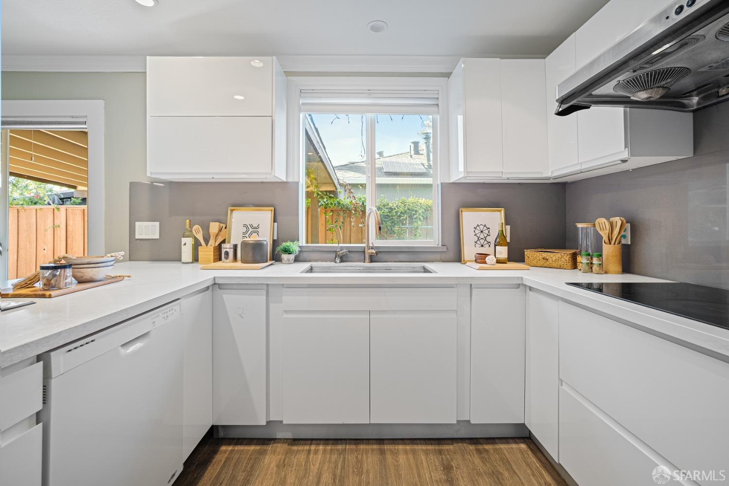 Detail Gallery Image 23 of 56 For 795 9th Ave, Redwood City,  CA 94063 - 3 Beds | 1 Baths