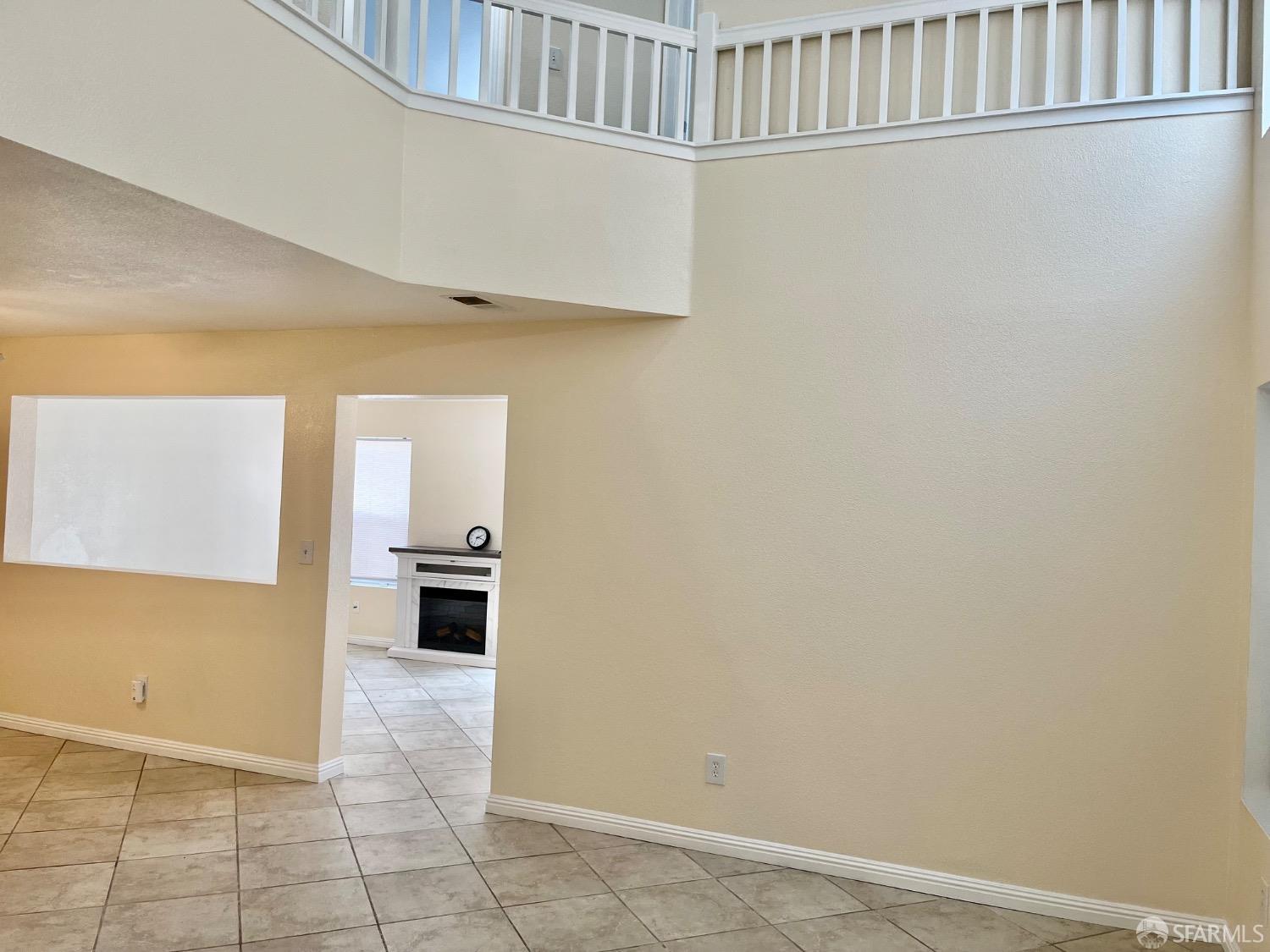 Detail Gallery Image 3 of 32 For 1713 Crater Peak Way, Antioch,  CA 94531 - 3 Beds | 2 Baths