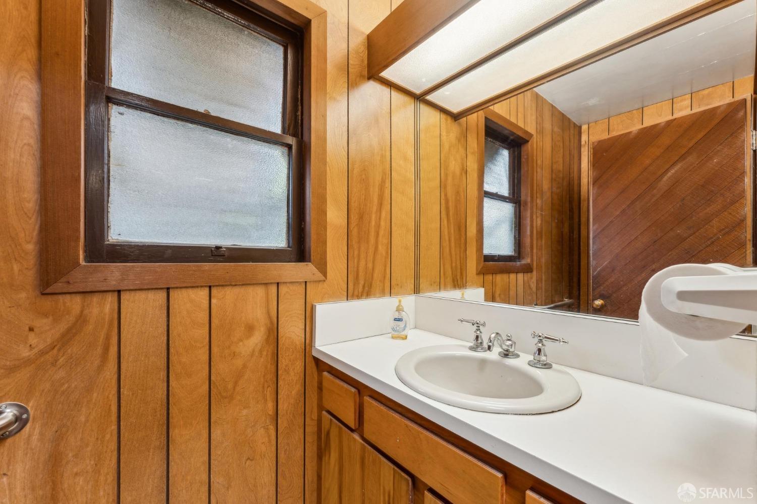 Detail Gallery Image 20 of 26 For 1600 B St, Hayward,  CA 94541 - – Beds | – Baths