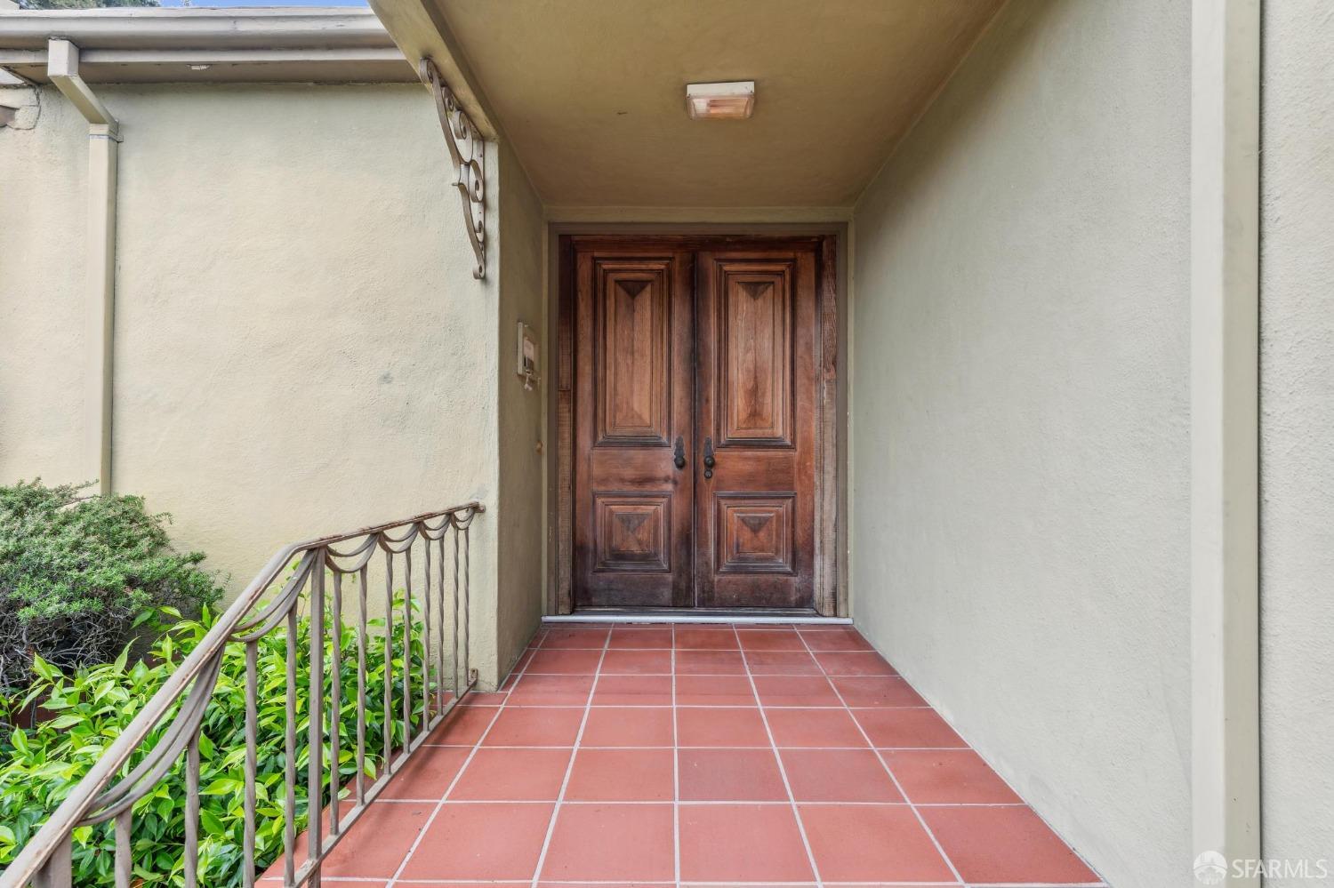 Detail Gallery Image 5 of 26 For 1600 B St, Hayward,  CA 94541 - – Beds | – Baths