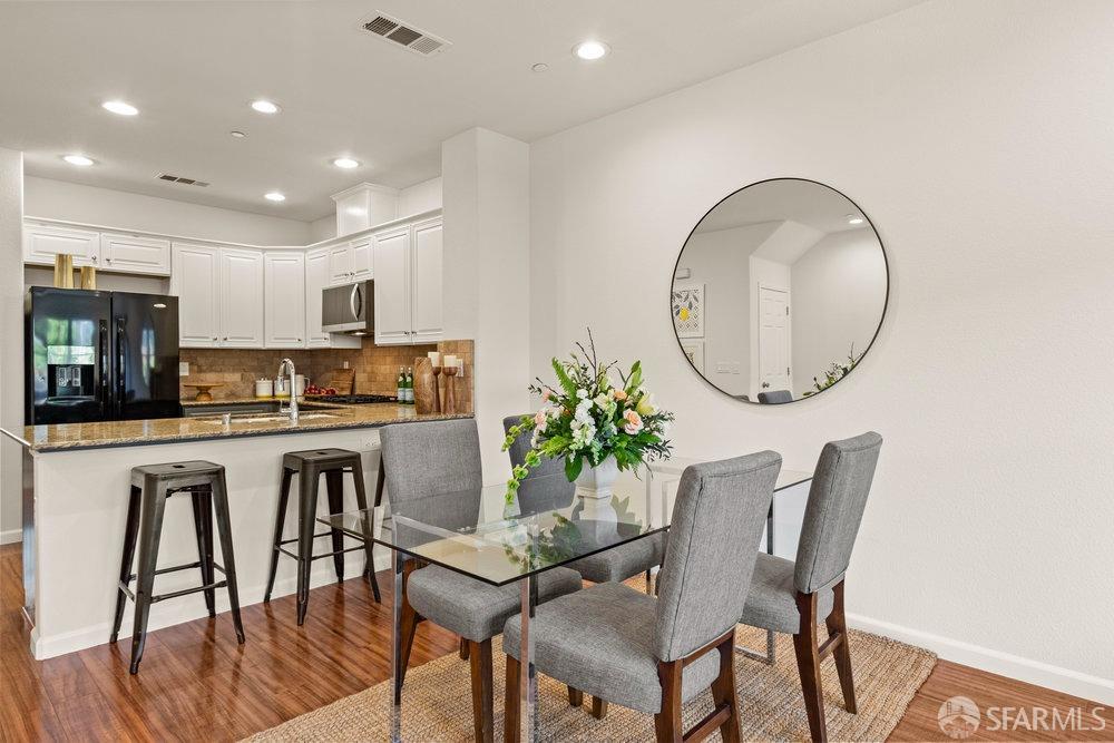 Detail Gallery Image 7 of 36 For 254 Sullivan Way, Hayward,  CA 94541 - 4 Beds | 4 Baths