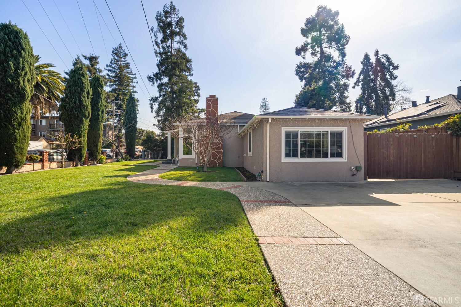 Detail Gallery Image 3 of 56 For 795 9th Ave, Redwood City,  CA 94063 - 3 Beds | 1 Baths