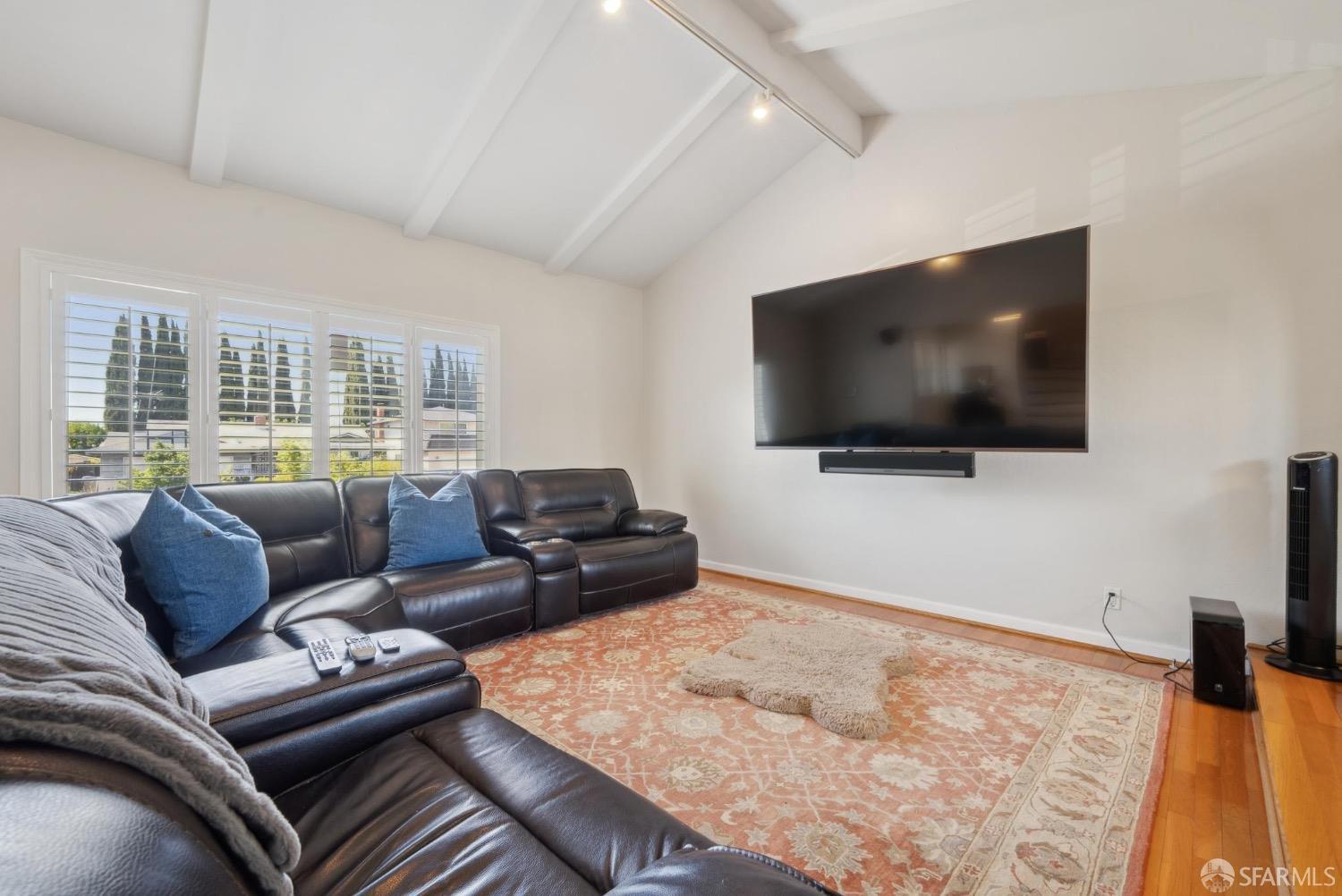Detail Gallery Image 4 of 44 For 5630 New Ct, San Jose,  CA 95123 - 4 Beds | 3 Baths