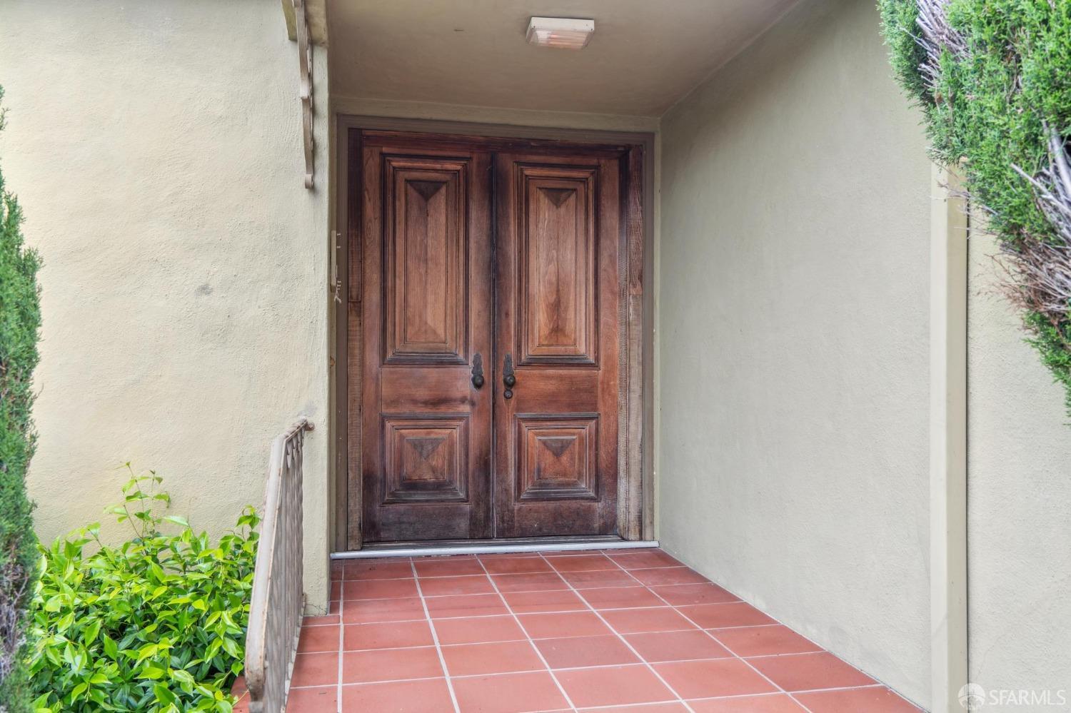 Detail Gallery Image 4 of 26 For 1600 B St, Hayward,  CA 94541 - – Beds | – Baths
