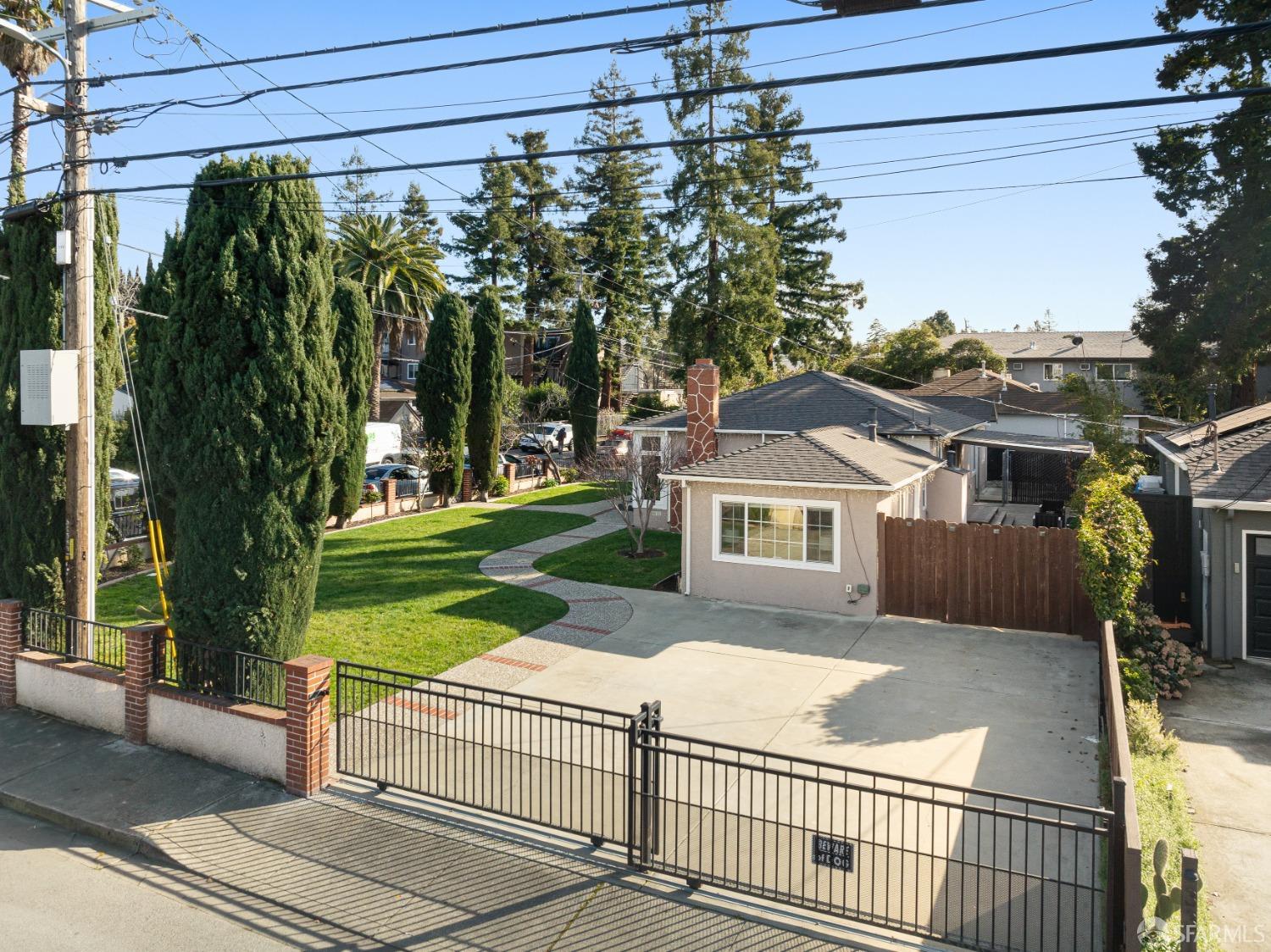 Detail Gallery Image 1 of 56 For 795 9th Ave, Redwood City,  CA 94063 - 3 Beds | 1 Baths