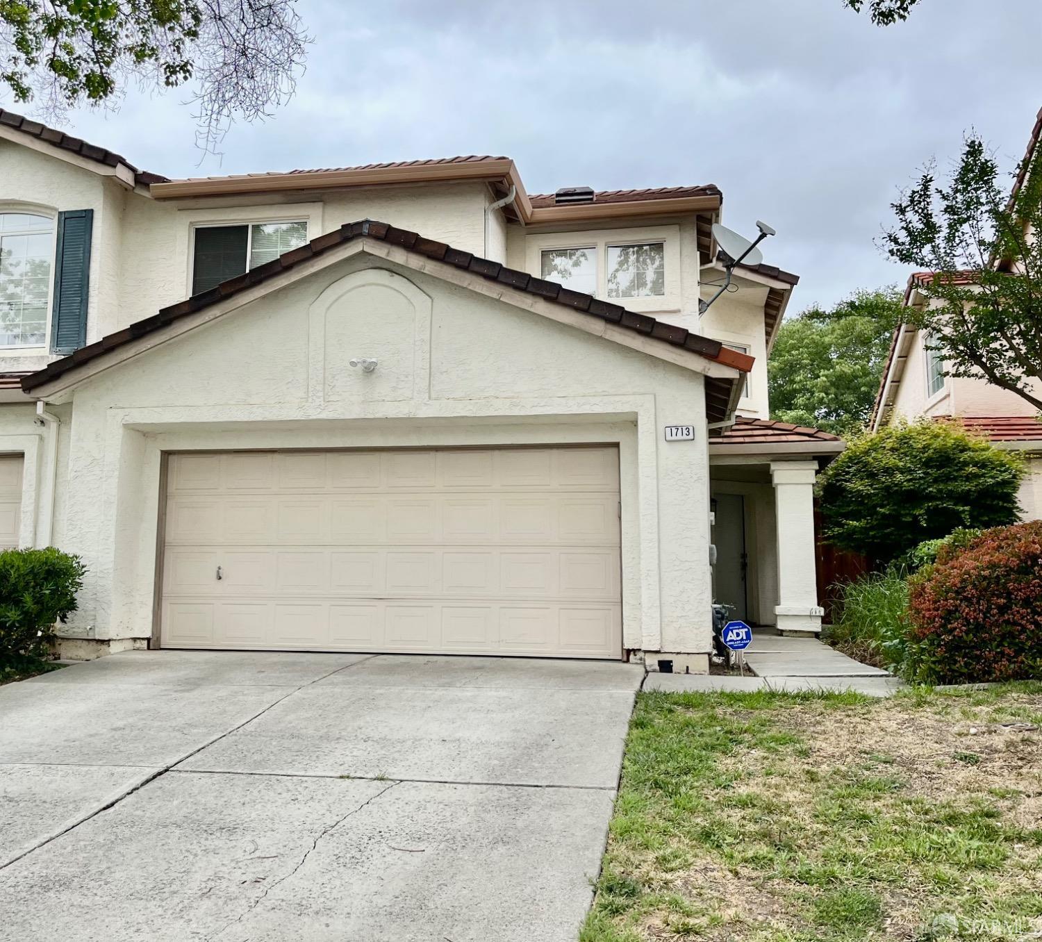 Detail Gallery Image 1 of 32 For 1713 Crater Peak Way, Antioch,  CA 94531 - 3 Beds | 2 Baths