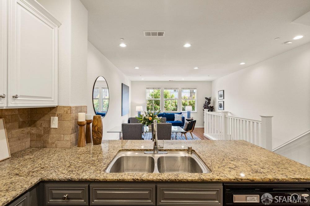 Detail Gallery Image 11 of 36 For 254 Sullivan Way, Hayward,  CA 94541 - 4 Beds | 4 Baths