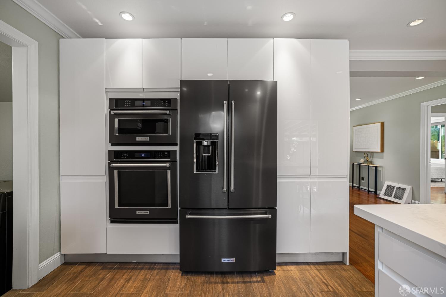 Detail Gallery Image 25 of 56 For 795 9th Ave, Redwood City,  CA 94063 - 3 Beds | 1 Baths