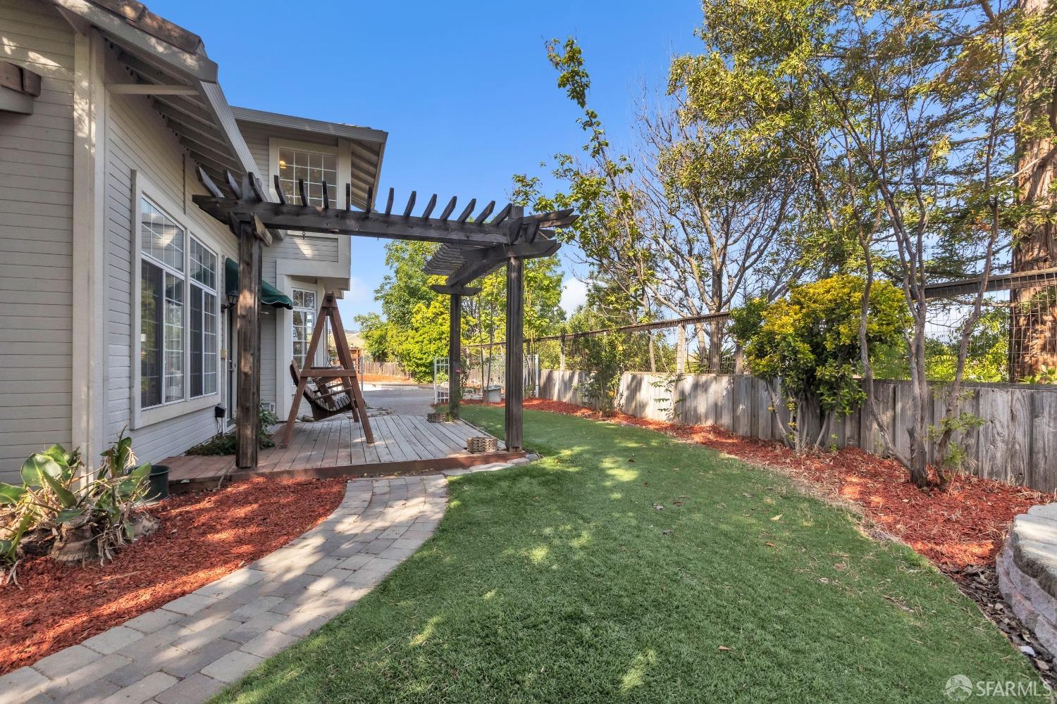 Detail Gallery Image 8 of 49 For 4737 Crestone Peak Dr, Antioch,  CA 94531 - 4 Beds | 3 Baths