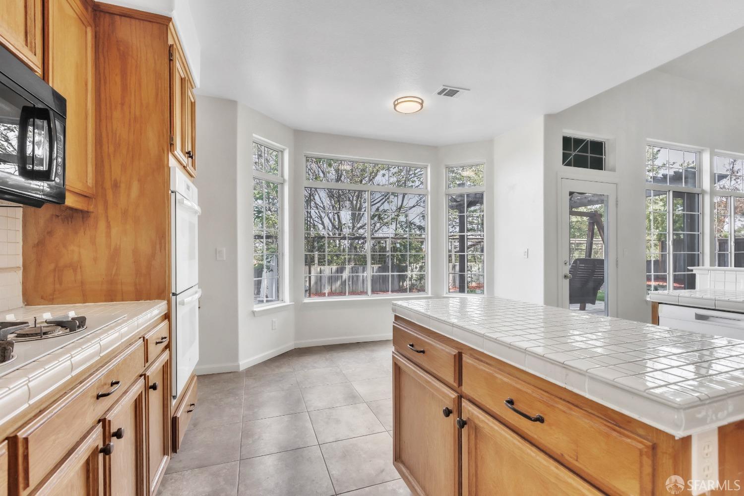 Detail Gallery Image 24 of 49 For 4737 Crestone Peak Dr, Antioch,  CA 94531 - 4 Beds | 3 Baths