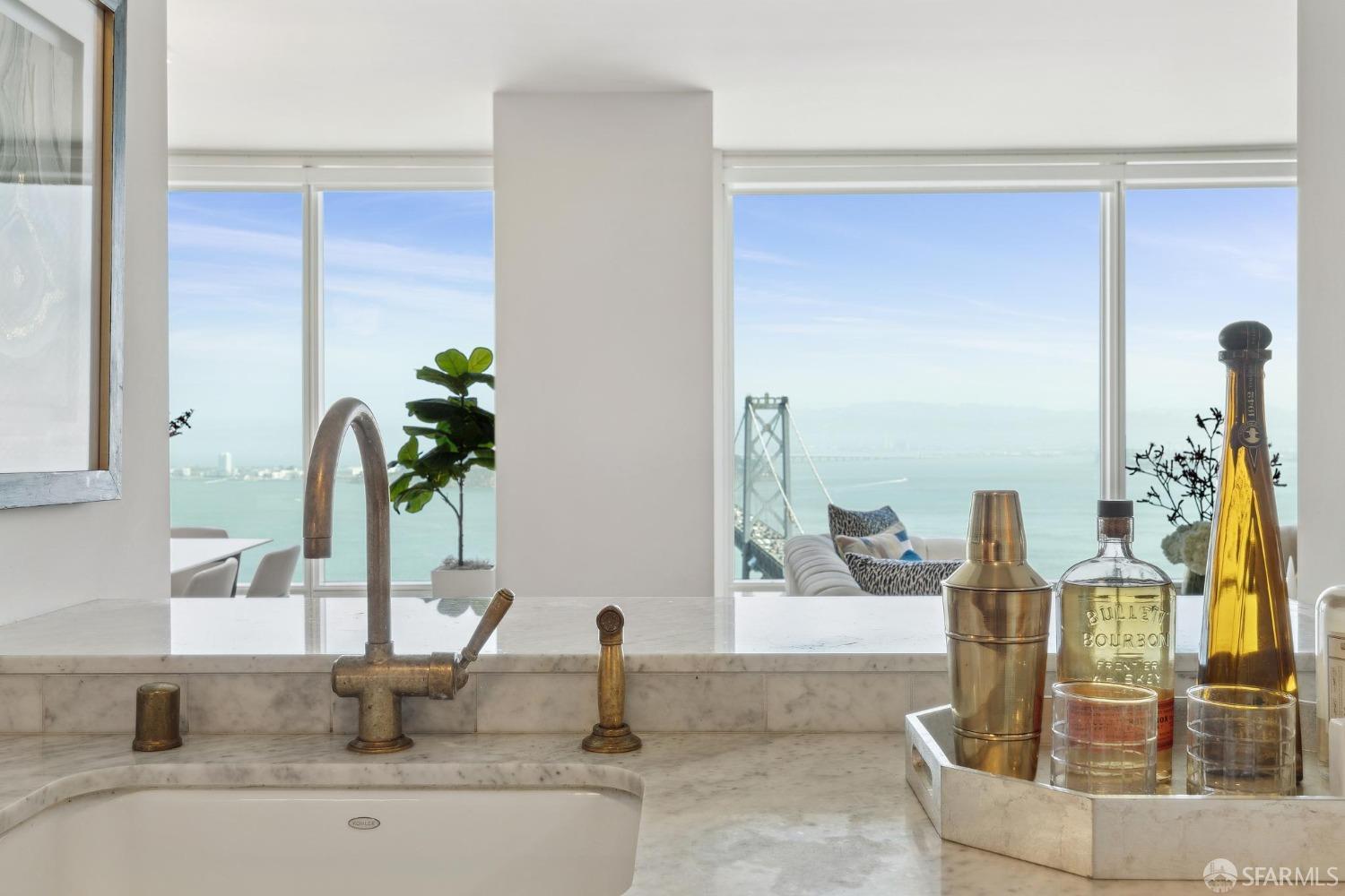 Detail Gallery Image 4 of 33 For 401 Harrison St 35d,  San Francisco,  CA 94105 - 2 Beds | 2 Baths