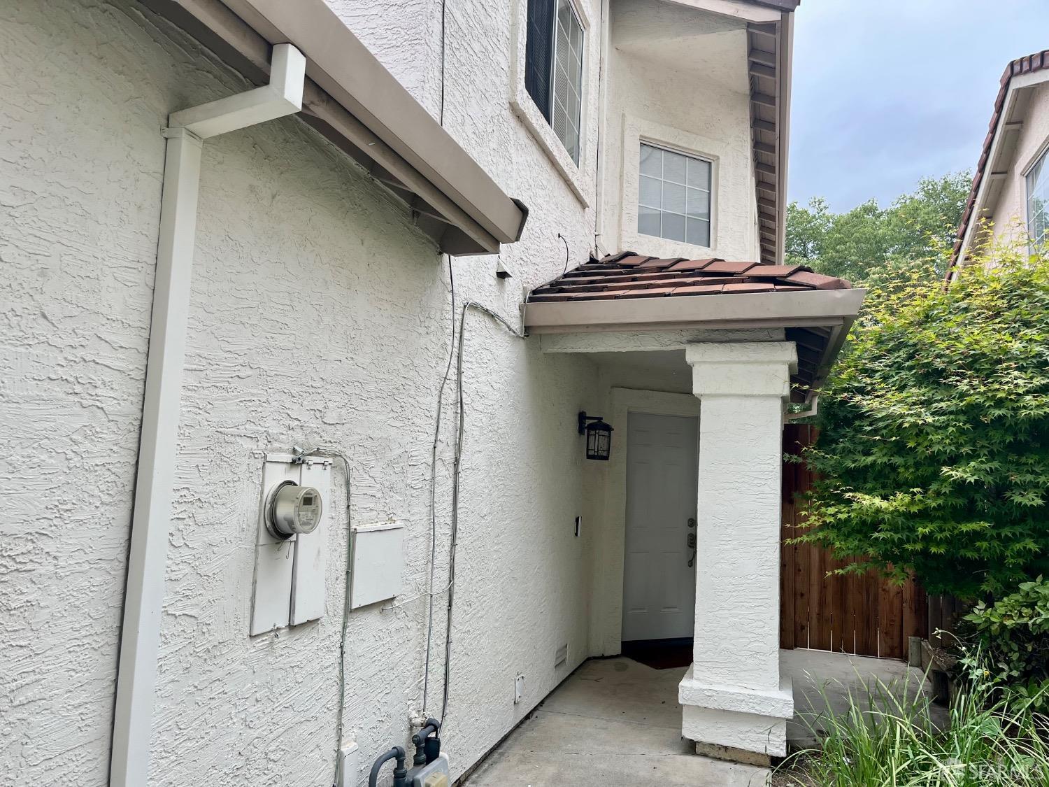 Detail Gallery Image 2 of 32 For 1713 Crater Peak Way, Antioch,  CA 94531 - 3 Beds | 2 Baths