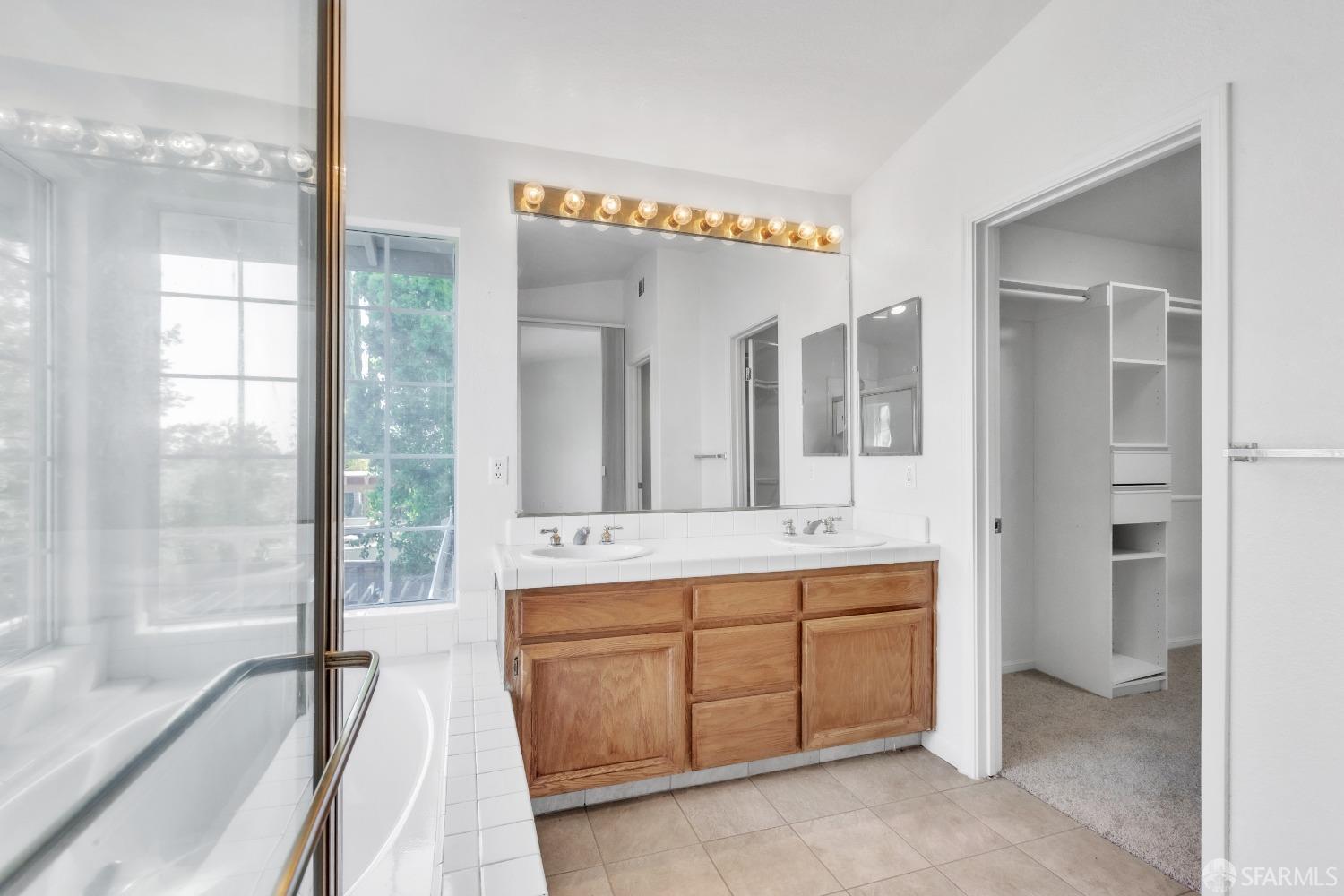 Detail Gallery Image 31 of 49 For 4737 Crestone Peak Dr, Antioch,  CA 94531 - 4 Beds | 3 Baths