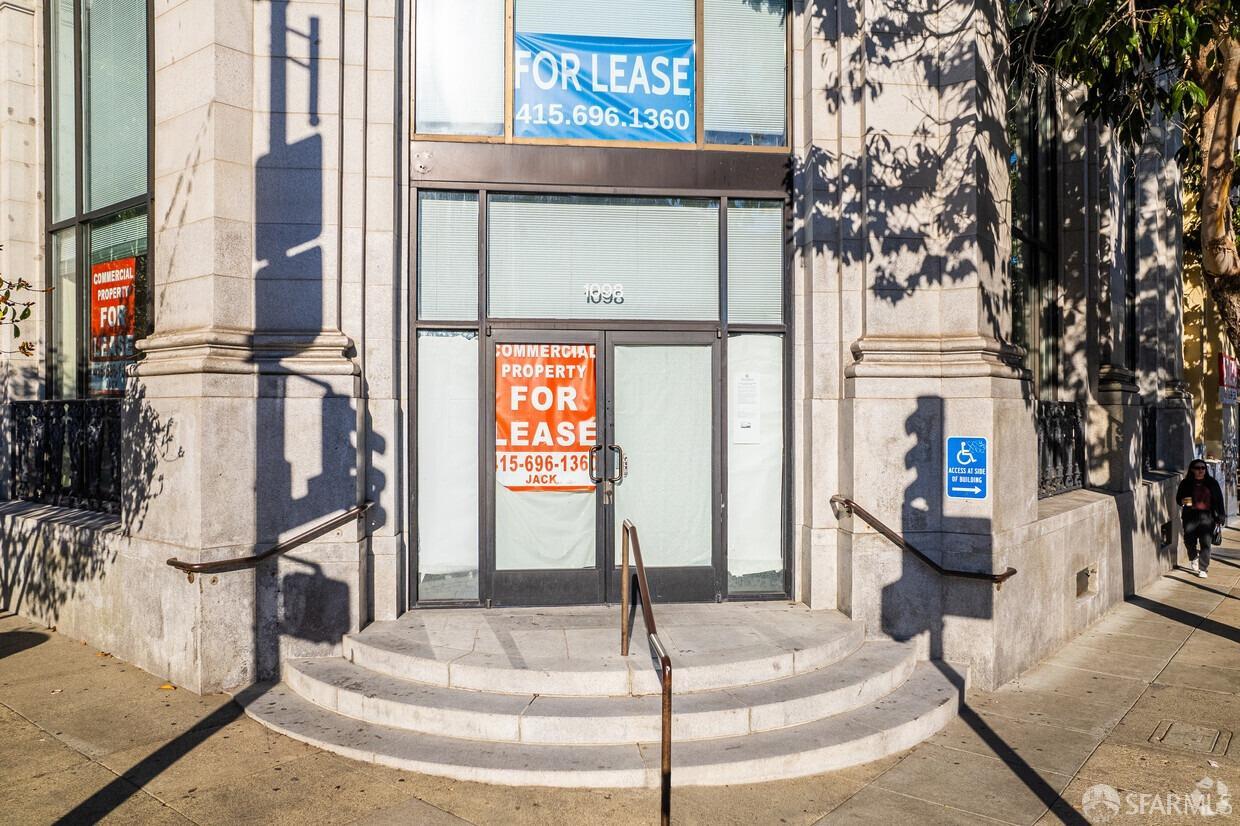 Detail Gallery Image 4 of 26 For 1098 Valencia St, San Francisco,  CA 94110 - – Beds | – Baths